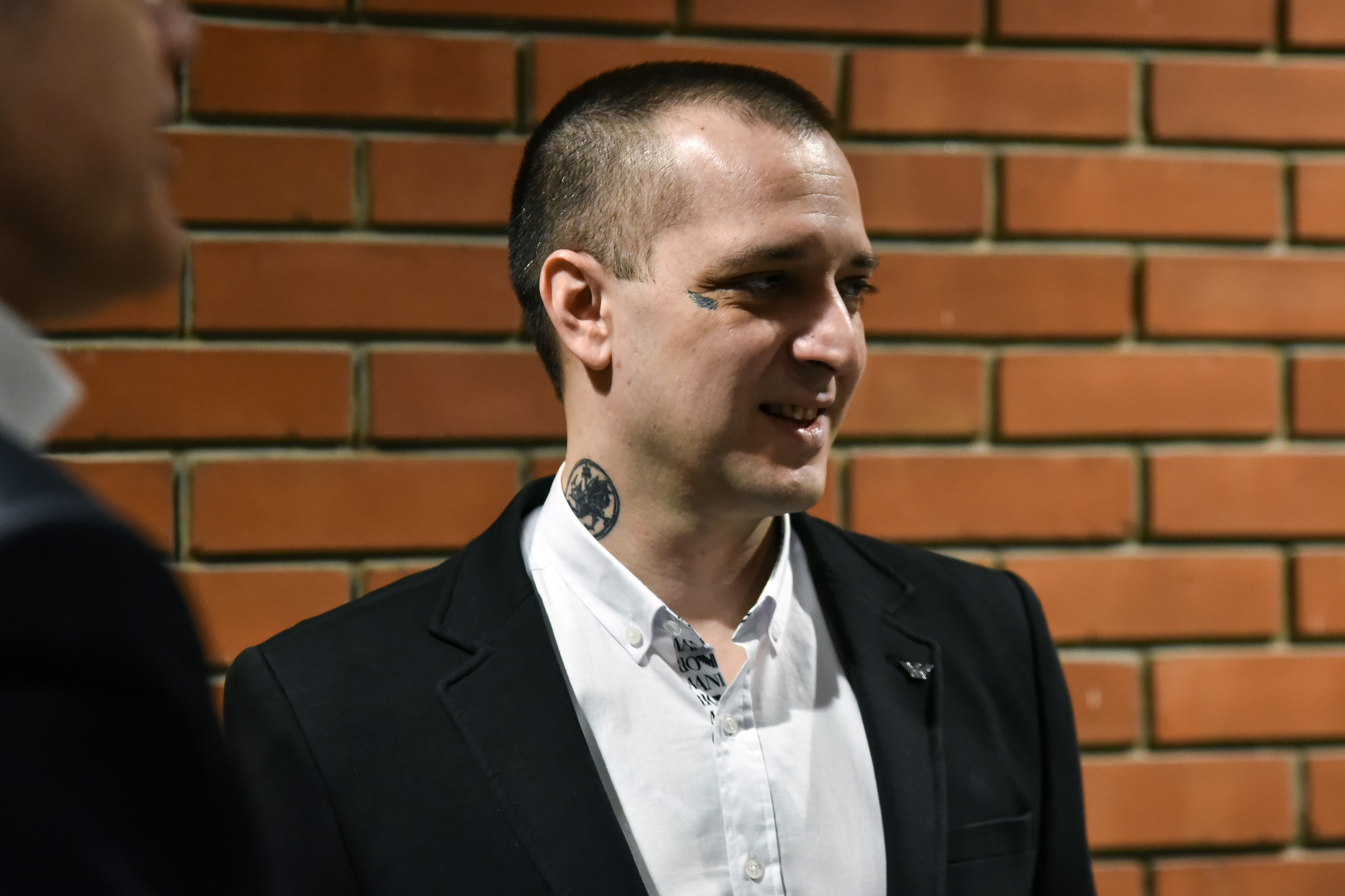 Beograd 25.12.2019. Zoran Marjanović, optužen za ubistvo svoje žene, supruge, pevačice Jelene Marjanović, dolazak na suđenje u Palatu pravde, u pratnji advokata i porodice Foto: Nemanja Jovanović