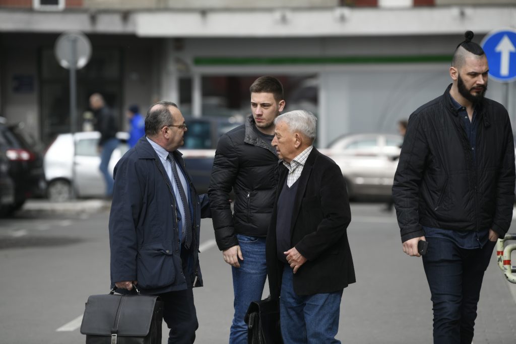 Beograd 11.03. 2020. Aleksandar Mitrović sin vlasnika Pinka Željka Mitrovića, prvo pojavljivanje na ponovljenom procesu povodom saobraćajne nesreće u kojoj je stradala Andrea Bojanić i advokati odbrane Aleksandra Mitrovića Foto: Nemanja Jovanović/Nova.rs