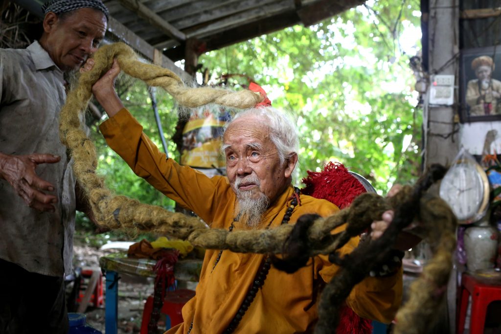 2020-08-26T021421Z_237589692_RC2DLI9Q9656_RTRMADP_3_VIETNAM-LONGHAIR-1024x683.jpg
