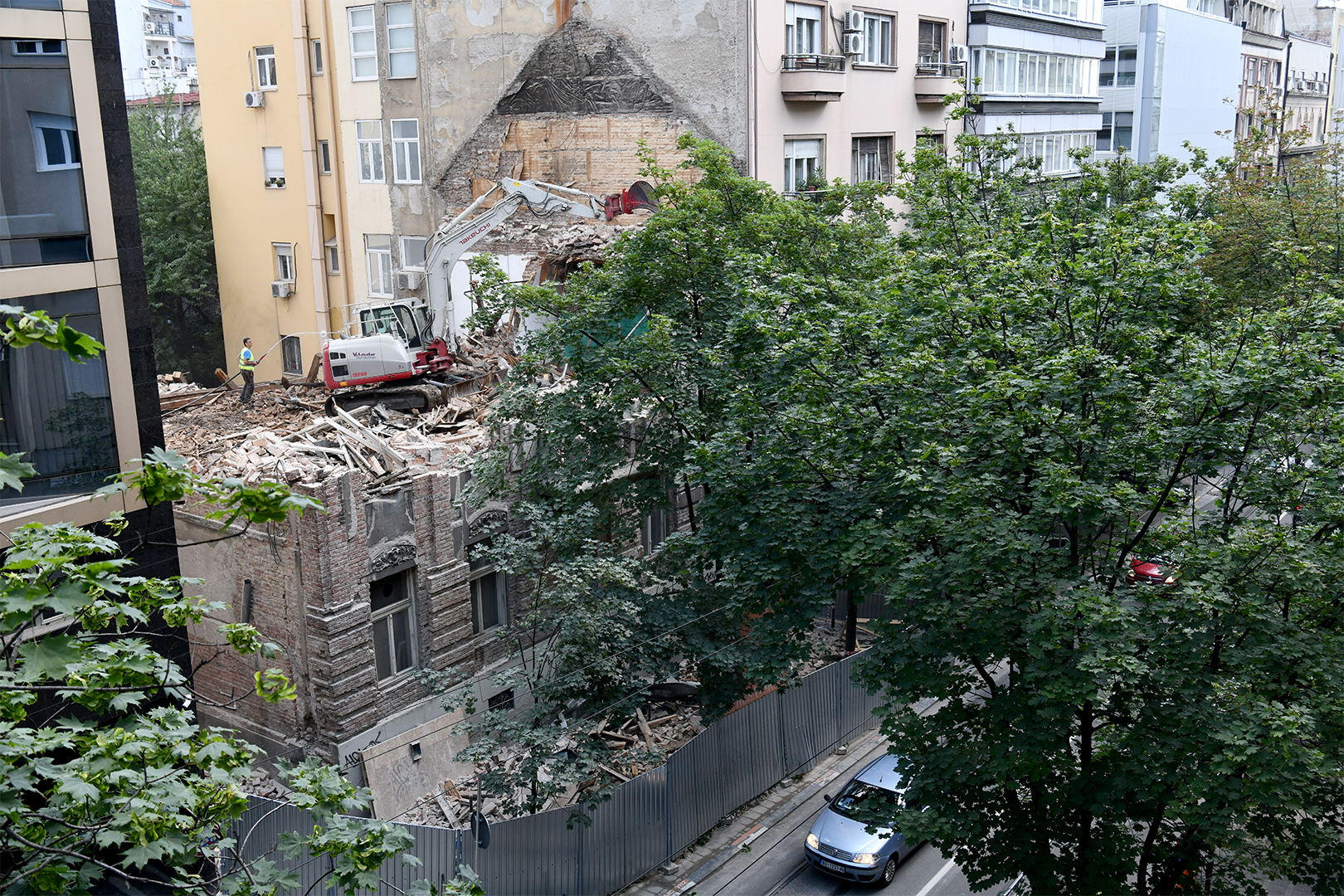 Resavska-25-rusenje-kuce-003-foto-Vladislav-Mitic-Nova-rs.jpg