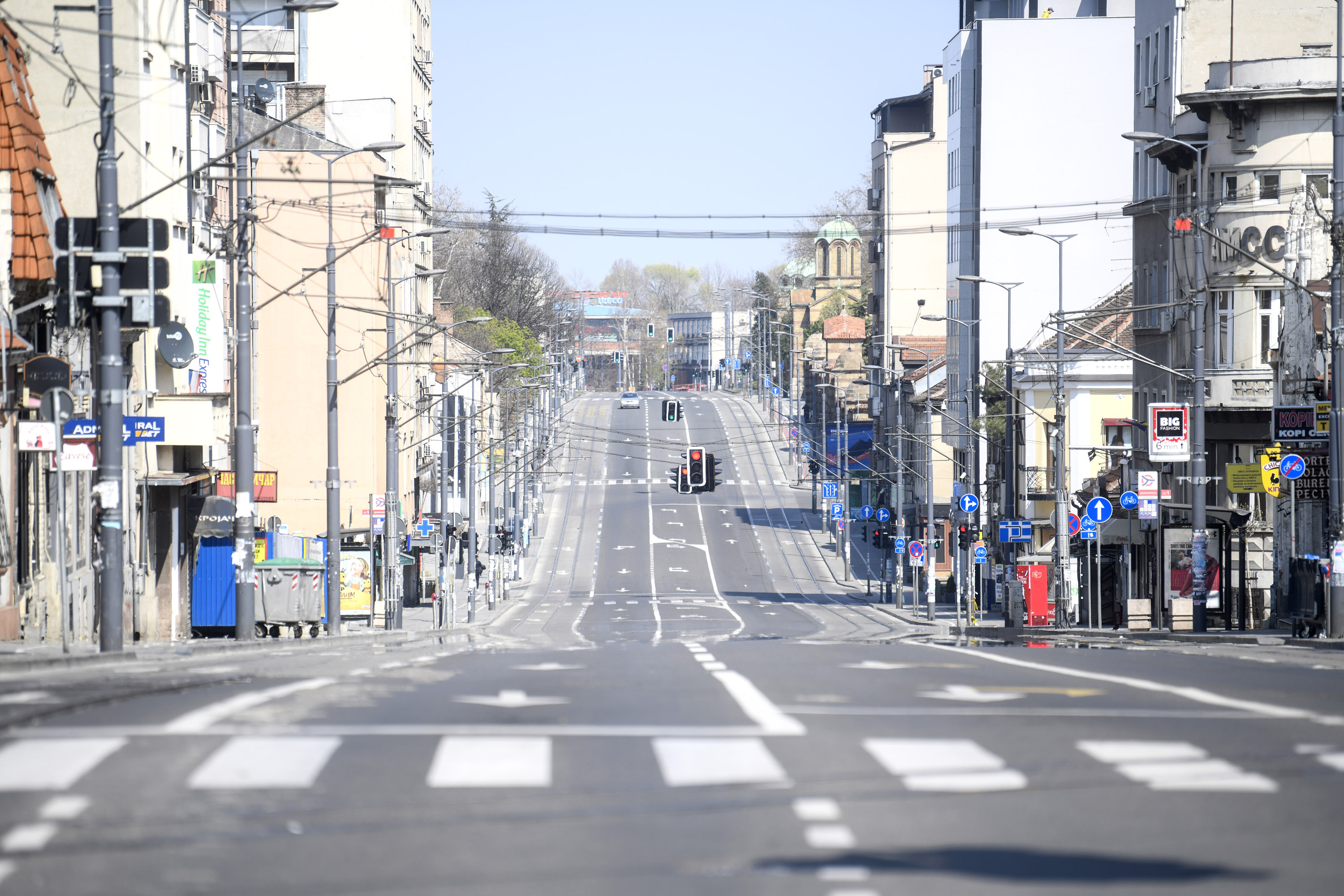 Beograd 04.042020. Policijski čas od 13h, koronavirus, prazne ulice, policija, kontrola, maska, rukavice, provera, legitimisanje. Foto: Nemanja Jovanović/Nova.rs