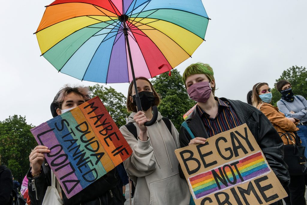 Members of a group supporting LGBT rights protest in Wroclaw, Poland June 21, 2020.  Tomasz Pietrzyk/Agencja Gazeta via REUTERS ATTENTION EDITORS - THIS IMAGE WAS PROVIDED BY A THIRD PARTY. POLAND OUT. NO COMMERCIAL OR EDITORIAL SALES IN POLAND