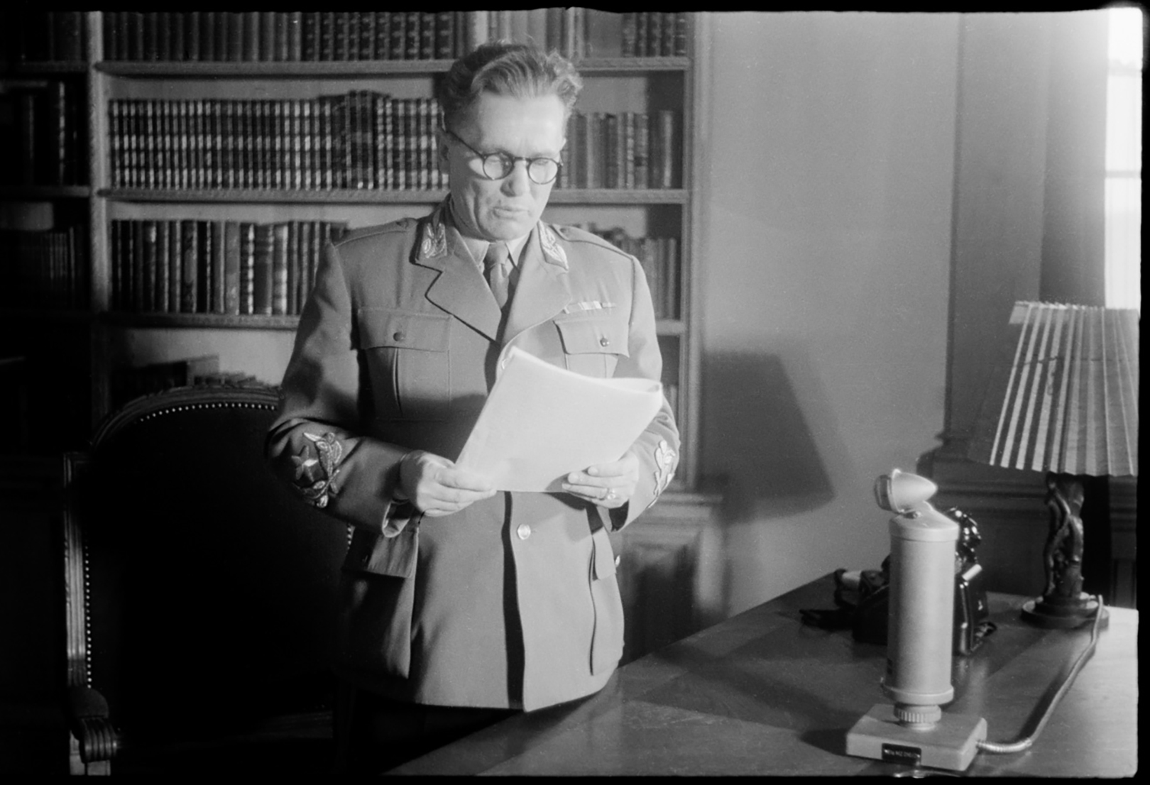 !!!!! KORISTITI ISKLJUCIVO KAO NAJAVU ZA IZLOZBU!!!!! 
Izlozba fotografija Tanjug javlja, Rat je zavrsen