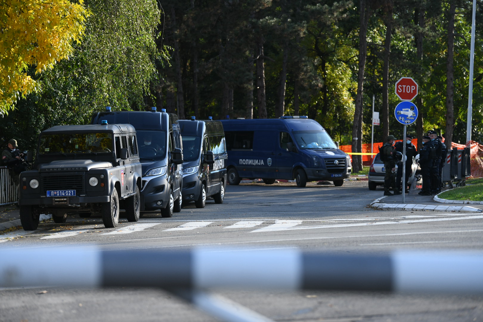 Beograd 18.10.2020. Atmosfera pred derbi koji se igra bez publike, policija, stitovi, foto Vesna Lalic Nova rs