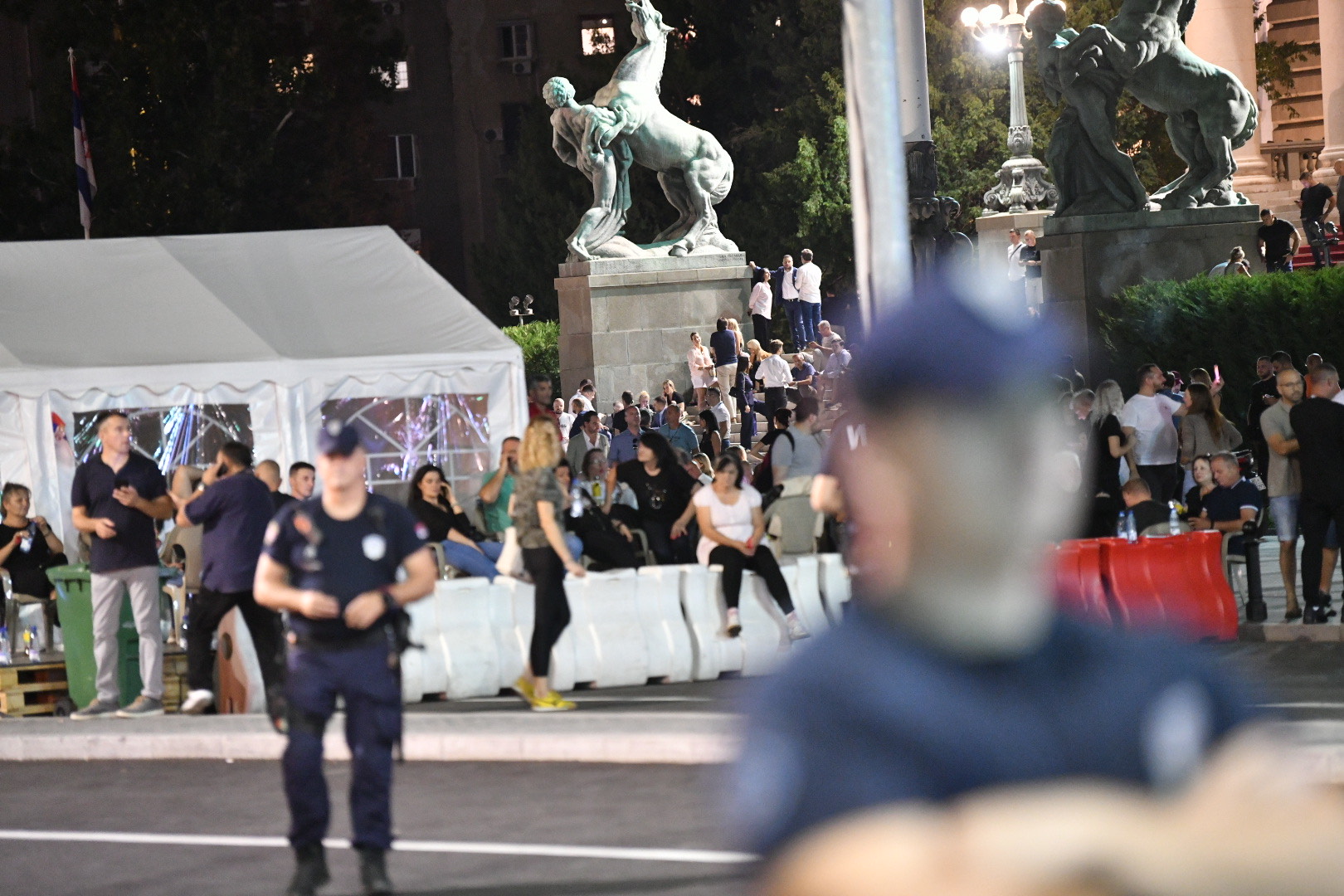 Beograd, 01.09.2025. Ispred Skupštine i ćacilenda, Veliki protest srednjoškolaca i studenata, 10 meseci od pada nadstrešnice u Novom Sadu, protest, policija Foto: Vladislav Mitić/Nova.rs