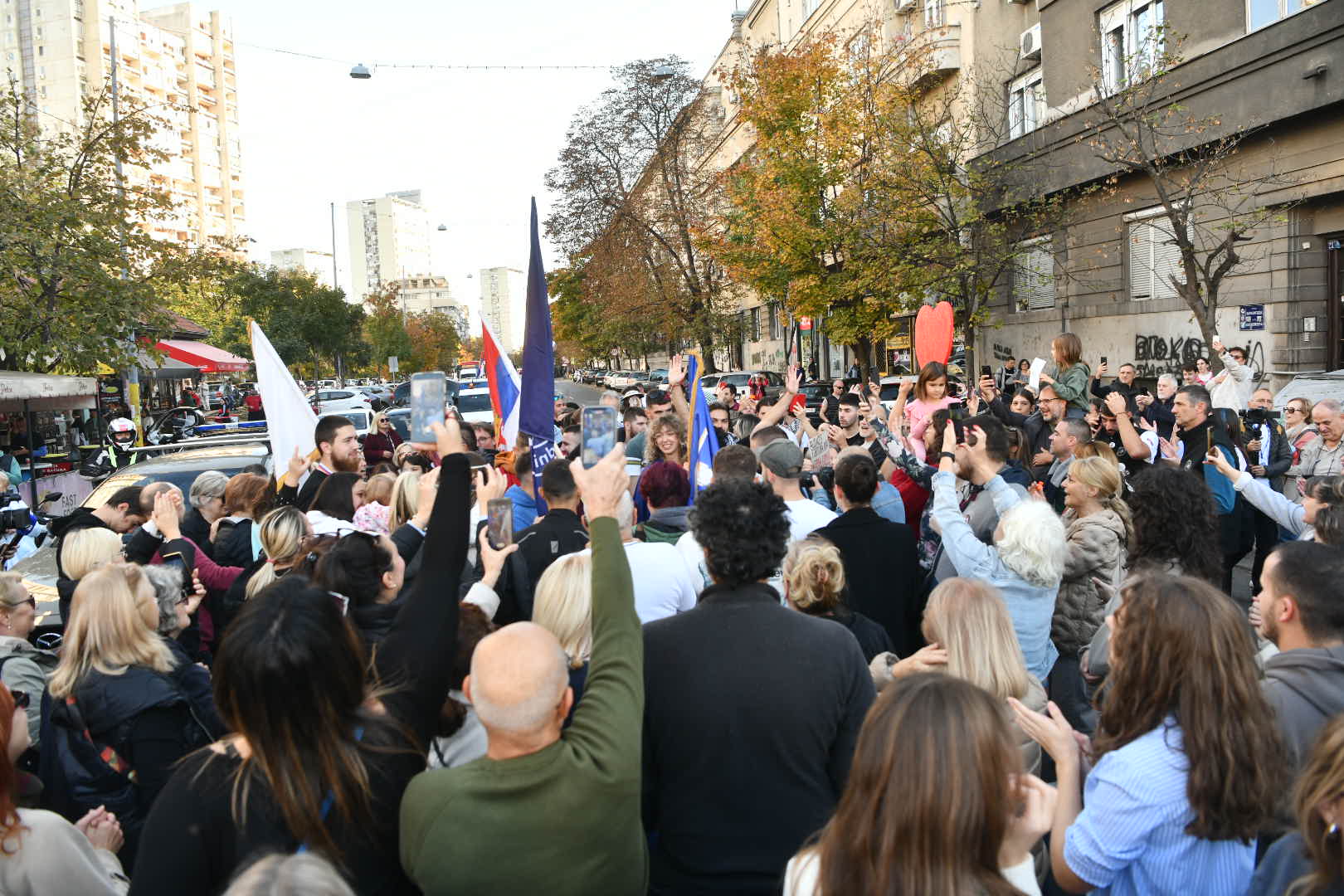 studenti koji pesace iz novog pazara do novog sada stigli u zemun 291025 foto goran srdanov nova rs (19)
