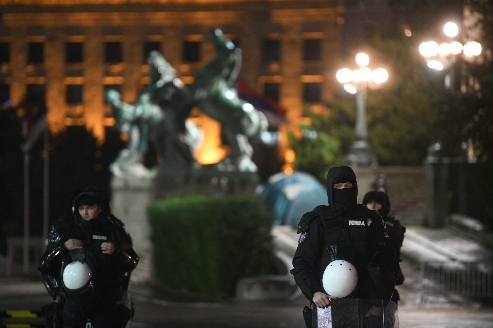 Beograd, 03.11.2025. Skupština, ćacilend, Podrška Dijani Hrki, policija Foto: Filip Krainčanić/Nova.rs