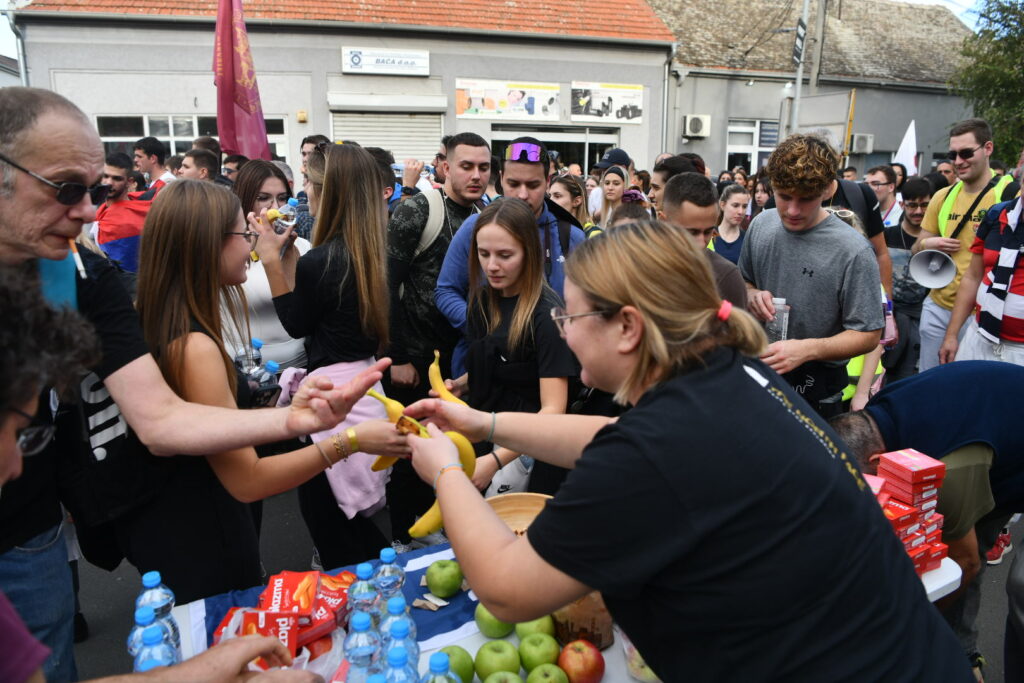 Beograd 30. oktobar 2025. Studenti šetnja ka Novom Sadu studenti pešače za Novi Sad na komemorativni skup, studentski marš za Novi Sad Foto:Goran Srdanov/Nova.rs
