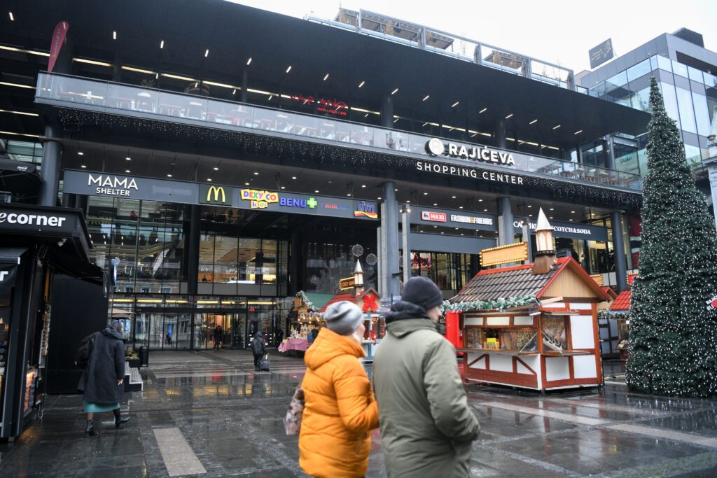 Beograd, 28.11.2025. Tržni centar Rajićeva, Black friday, Crni petak, shopping mall Foto: Filip Krainčanić/Nova.rs