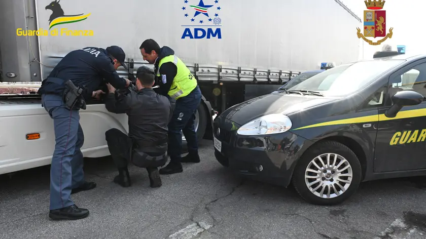 kamion Dušana K u kom je nađena droga u Italiji Foto Guardia di finanza