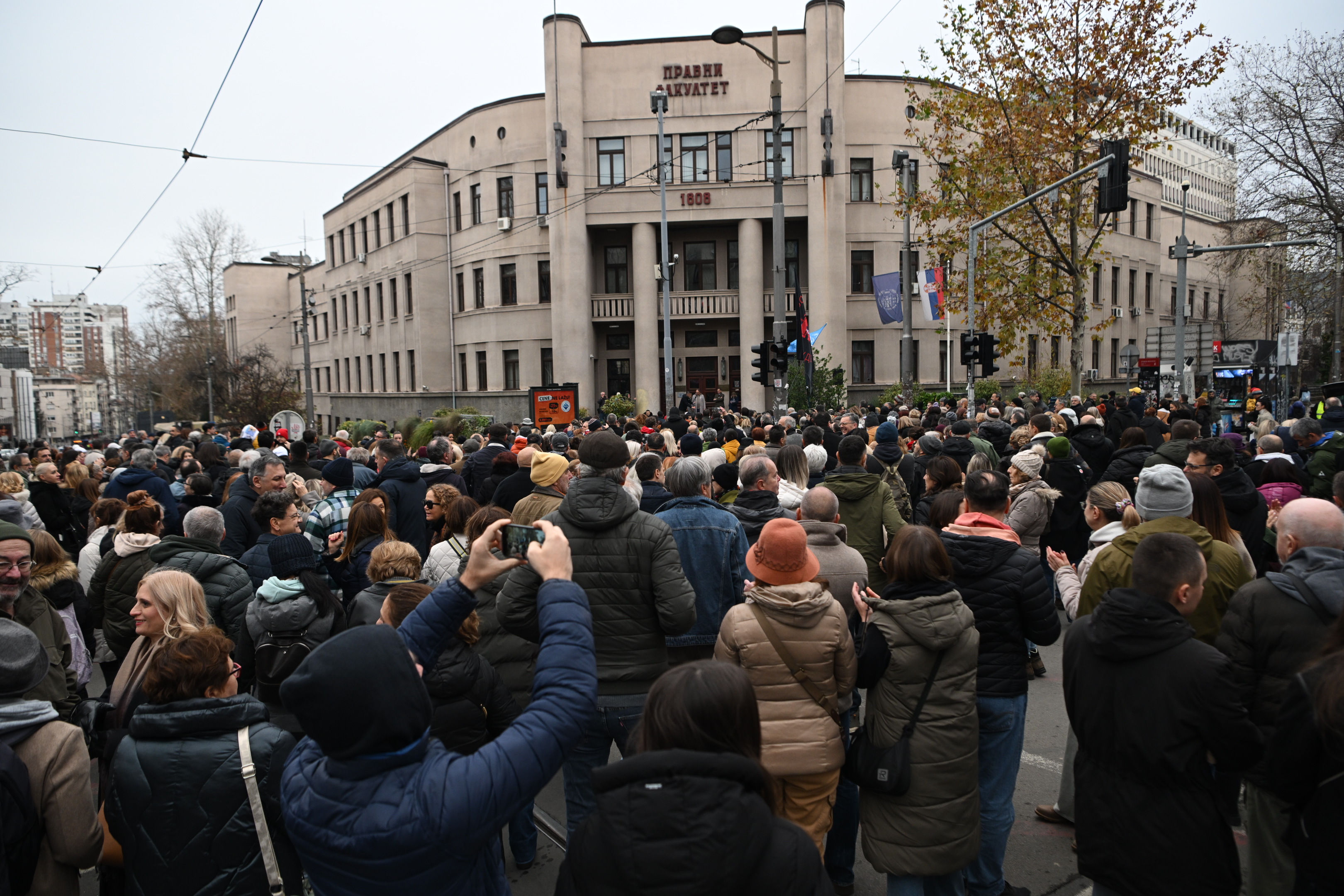 Beograd 07. decembar 2025. Podrska TOK-u,  Pprotest ispred Ustavnog suda  Foto:Marko Ljutica