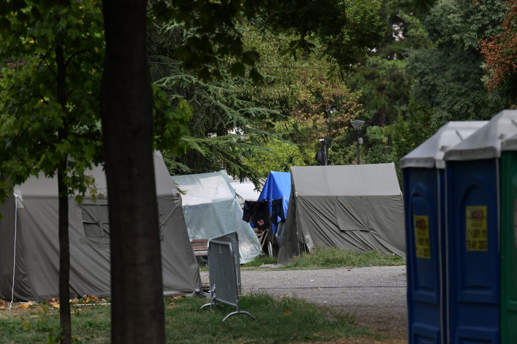Beograd, 26.08.2025. Pionirski park, Ćacilend, šatori, pust park Foto: Goran Srdanov/Nova.rs