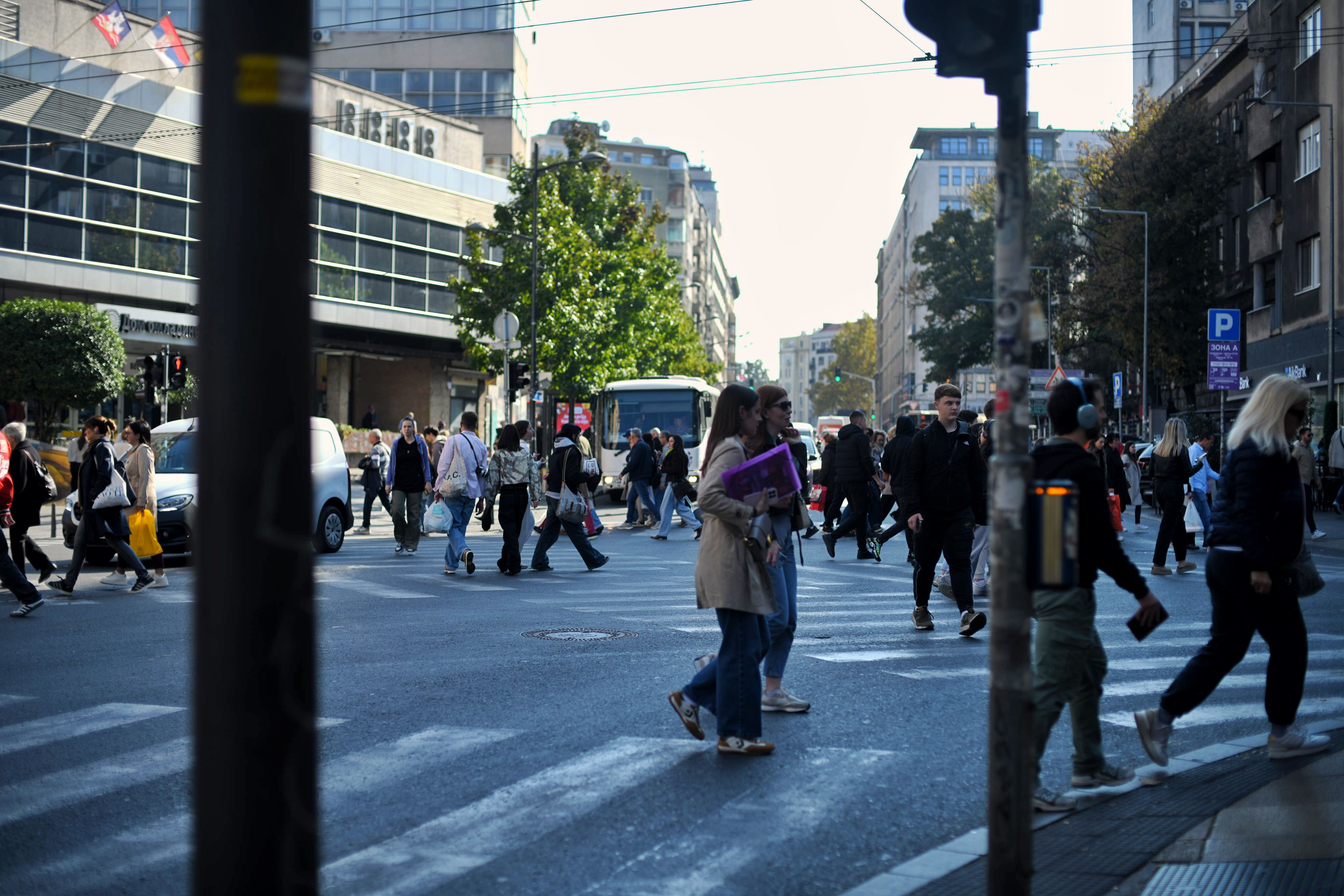 Beograd, 16.10.2025. Jesen u Beogradu, vreme, vremenska prognoza, lep jesenji dan, prizori iz grada, ilustracije grad, pešački prelaz Foto: Filip Krainčanić/Nova.rs