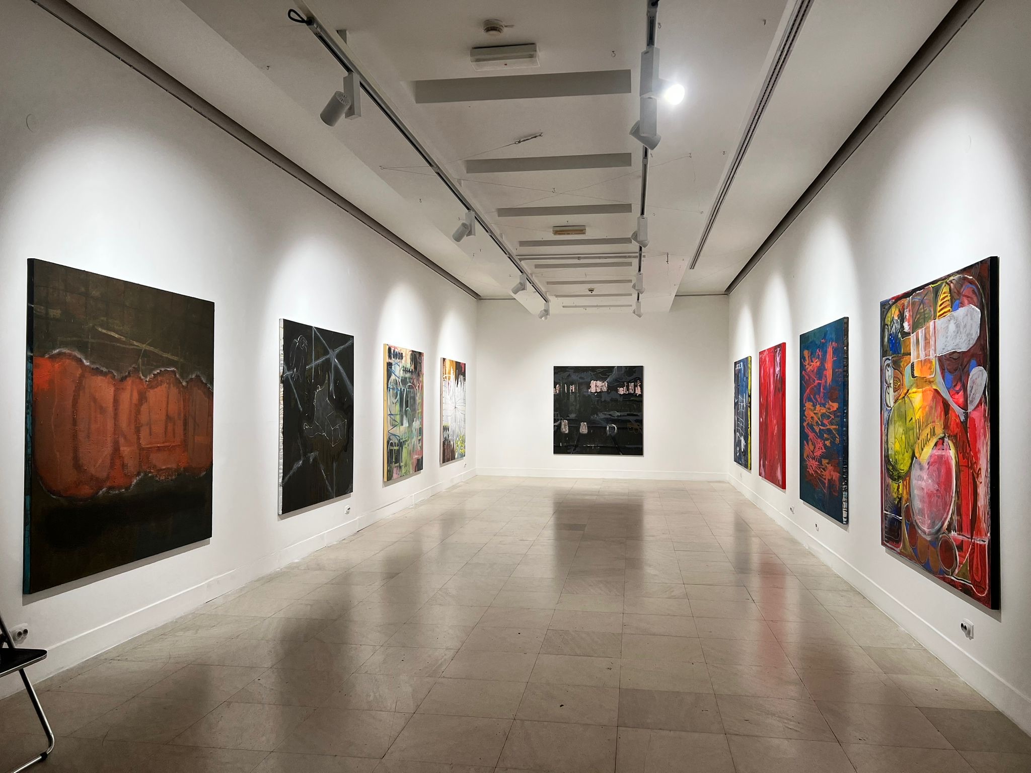 Galerija Doma omladine poziva vas da doživite seriju slika Despota Đurića pod nazivom „Palimpsesti“