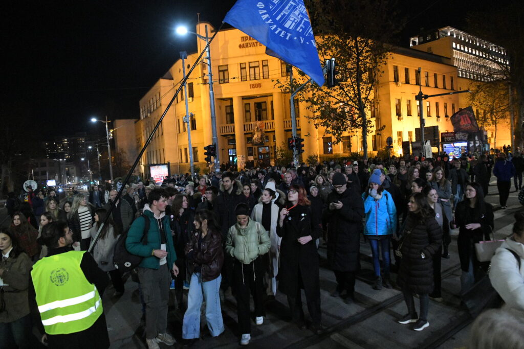 Beograd 09. decembar 2025. Skup studenata ispred Pravnog fakulteta povodom 365 dana od blokade fakulteta, Pravni fakultet, godišnjica blokade studentski bunt studentski pokret Foto:Marko Ljutica