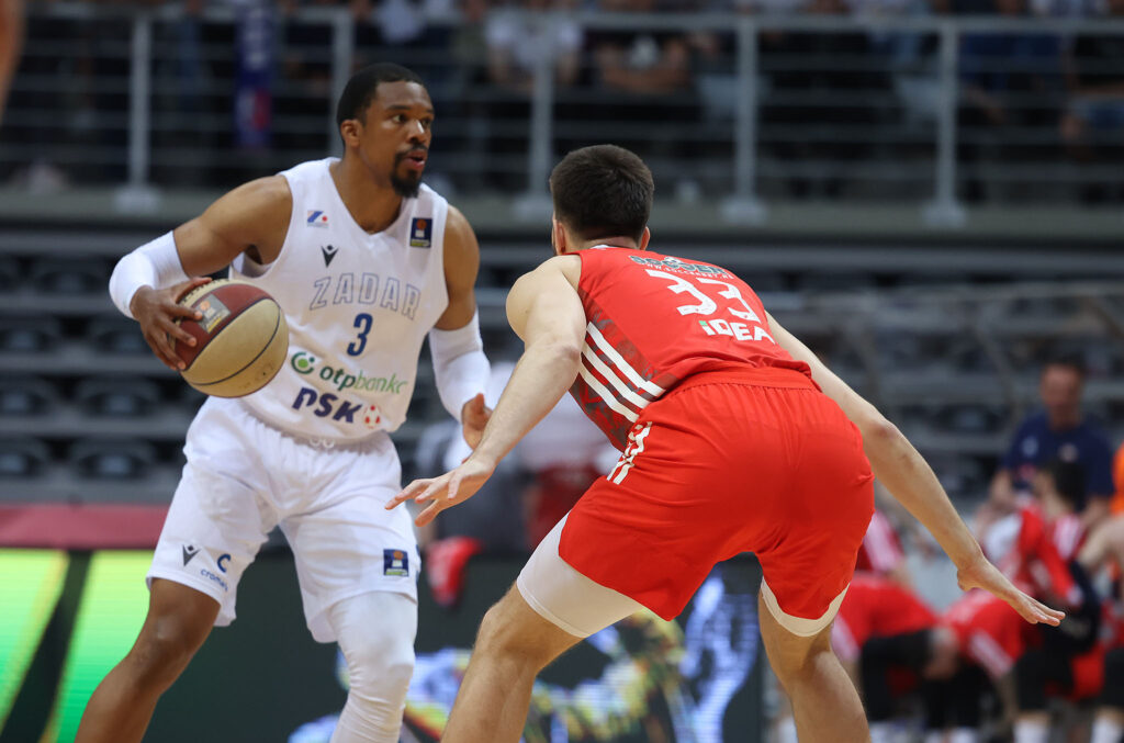 Zadar, 08.05.2023. - Dvorana Krešimira Ćosića na Višnjiku. Druga četvrfinalna utakmica  AdmiralBet ABA lige između KK Zadar i KK Crvena zvezda Meridianbet.
Foto: Zvonko KUCELIN/KK Zadar