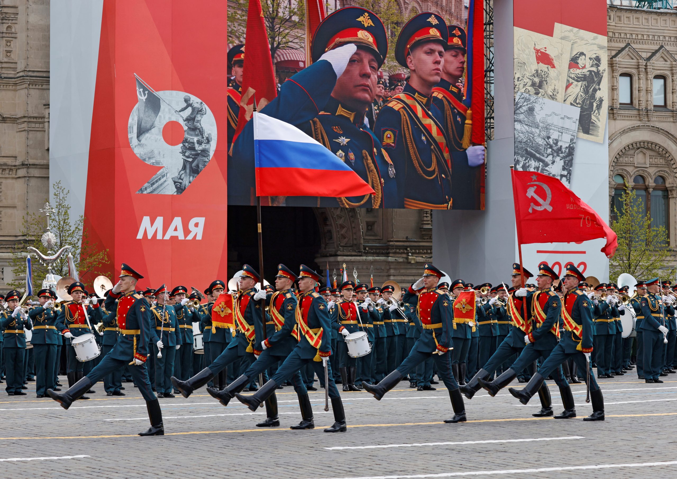 Russian service members take part in a military parade on Victory Day, which marks the 77th anniversary of the victory over Nazi Germany in World War Two, in Red Square in central Moscow, Russia May 9, 2022. REUTERS/Maxim Shemetov