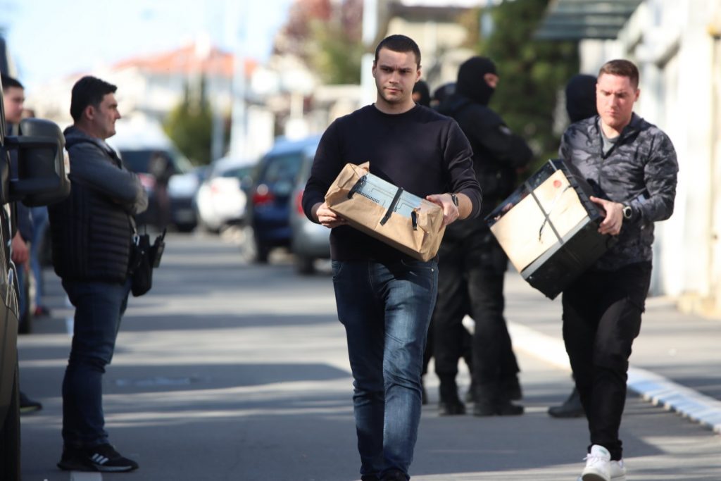 Beograd 14.04.2022. Oduzimanje računarskih hardvera kompjutera, tehnologija, iz kuće Darko Šarić