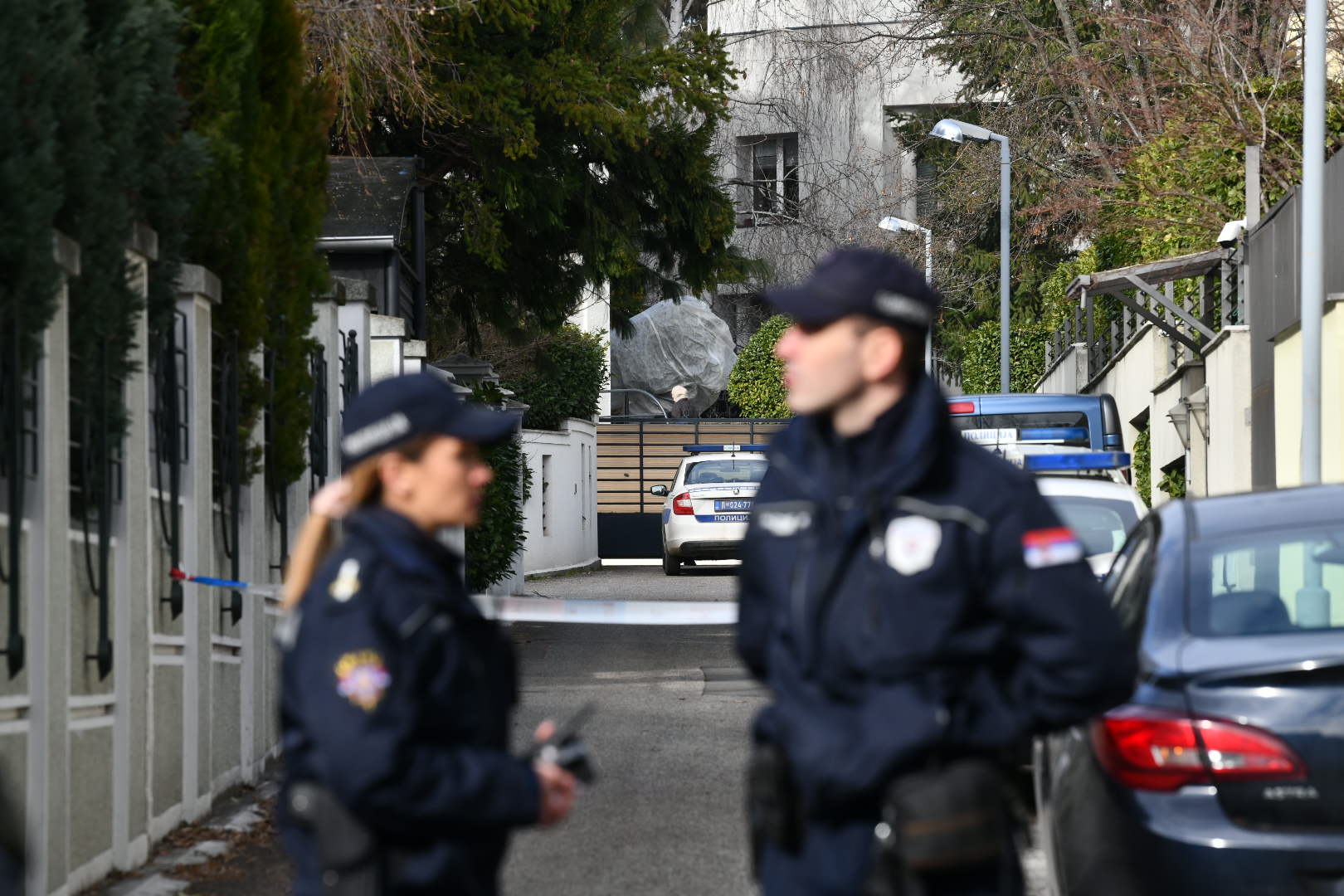 Beograd 03. februar 2026. Eksplozivna naprava bomba bačena je na kuću pop zvezde Zdravka Ćolića u Ulici Stojana Đelića na Dedinju Foto:Goran Srdanov/Nova.rs