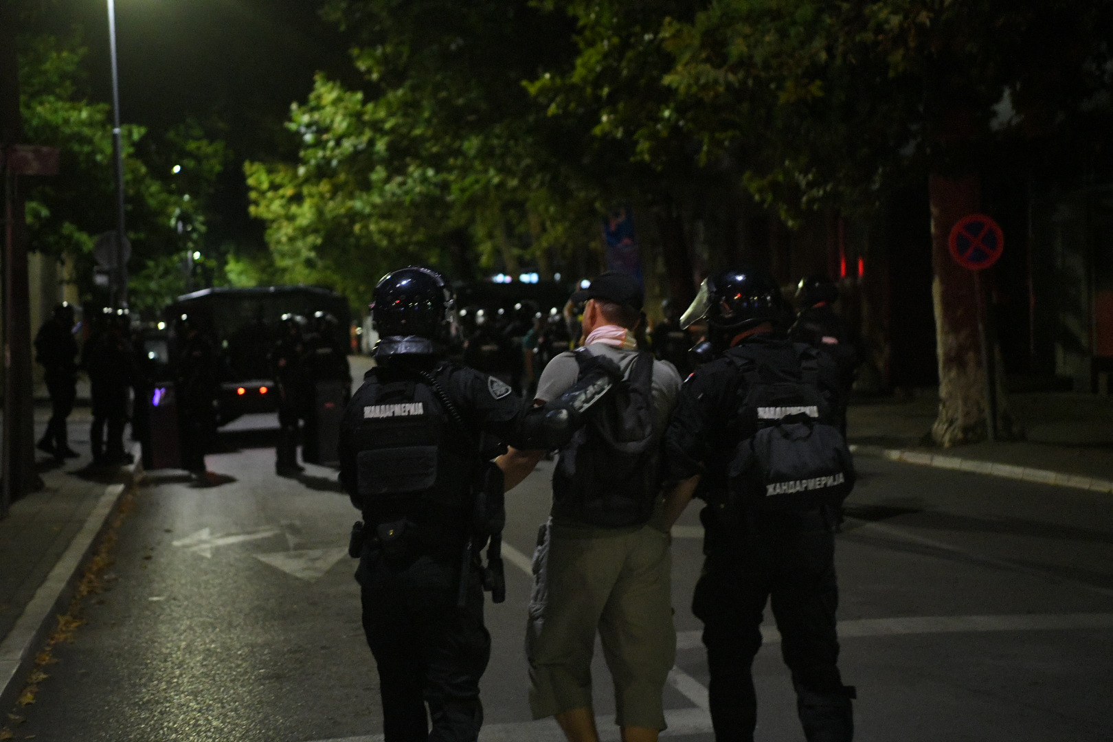 Policijska brutalnost  MUP Srbije Zakon o policiji hapšenje