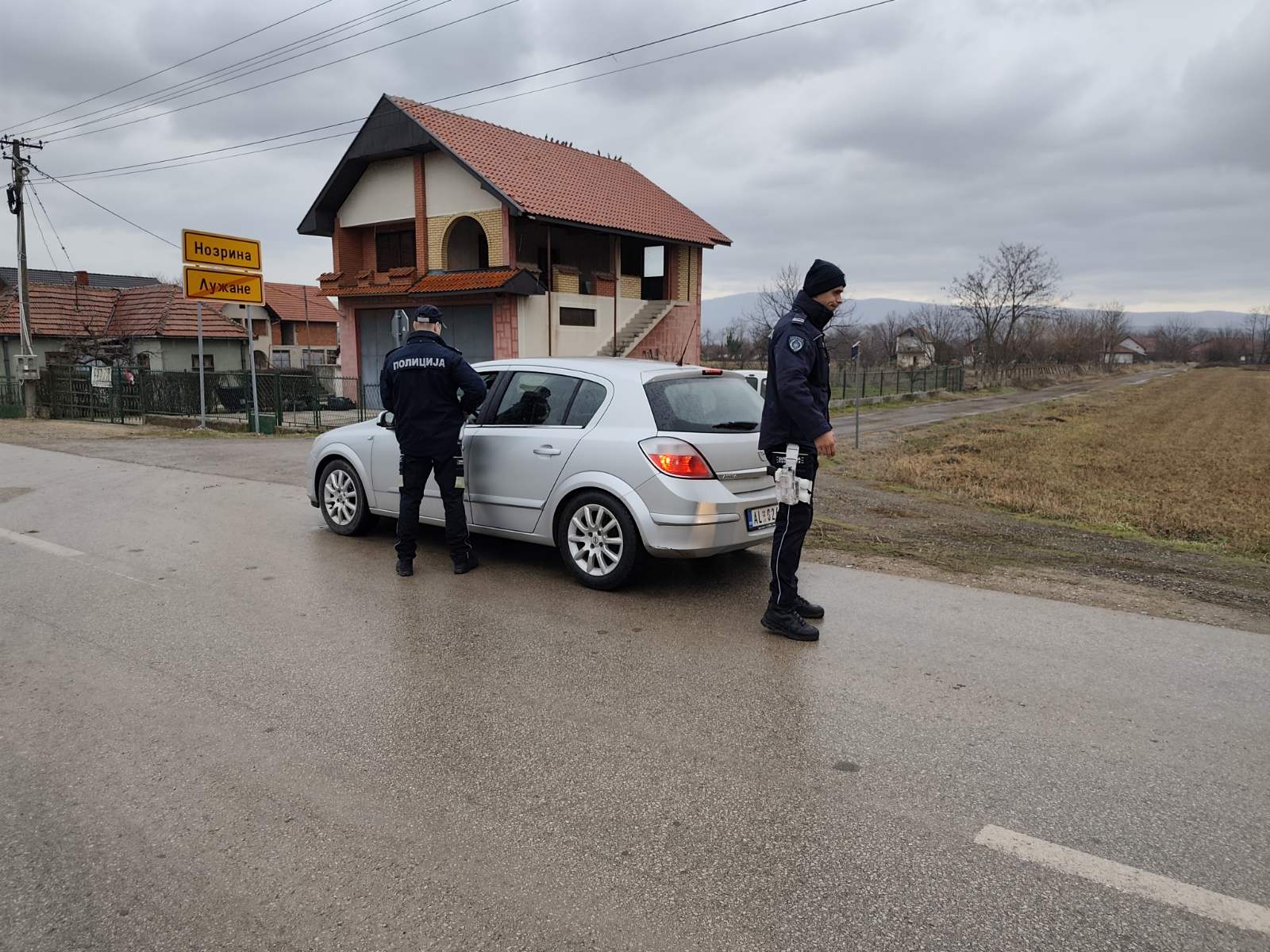 Policija blokirala stari put Niš-Aleksinac, radi se uviđaj.  ubistvo žena niš Aleksandra Šarković