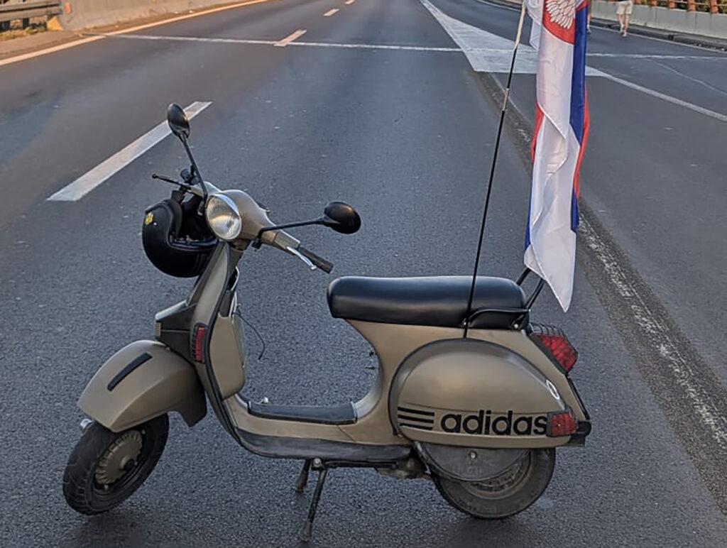 Zoran Koroš vespa Motor-koji-je-oduzet-bajkeru-Zoranu-Korosu-n.jpg