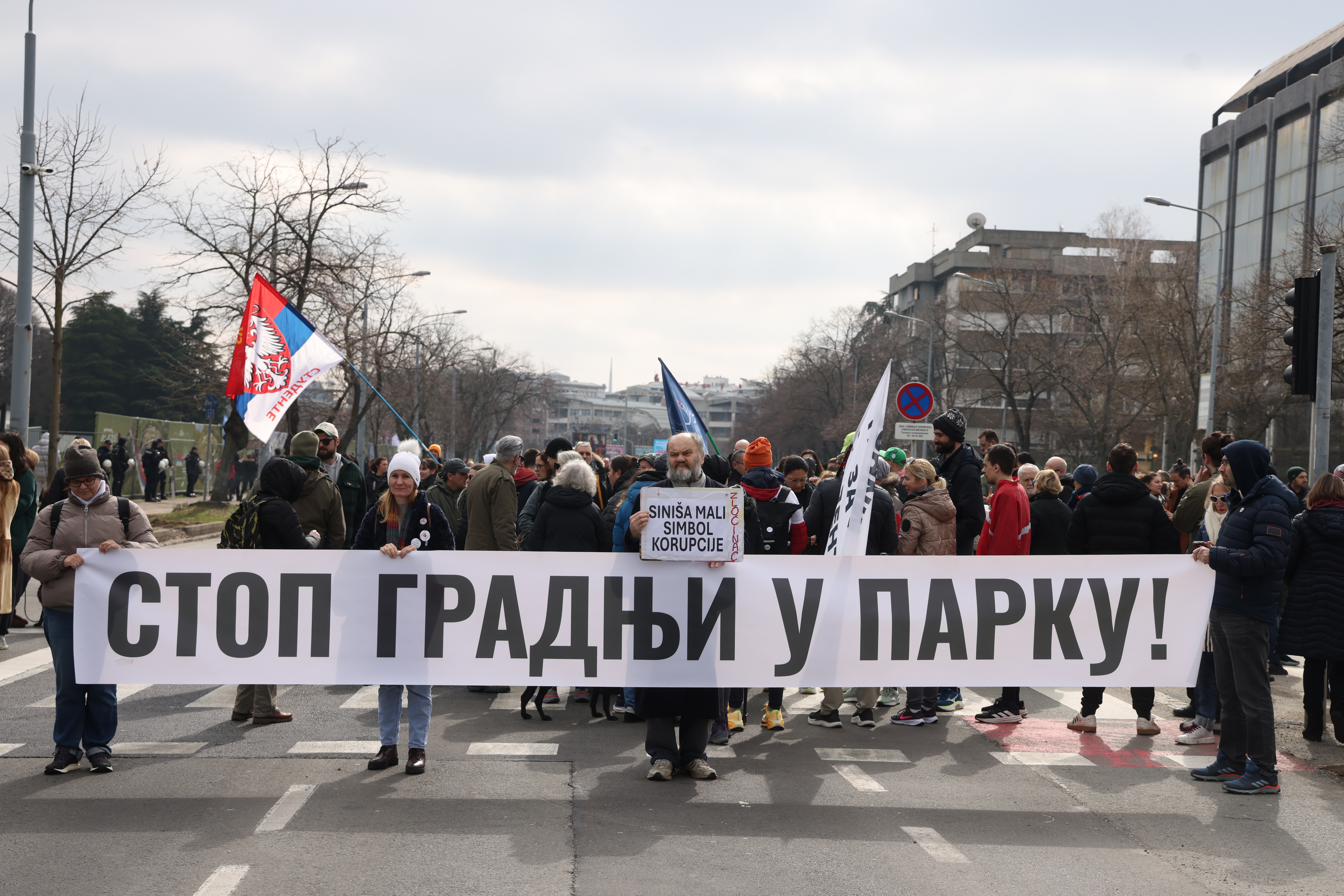 Beograd 22.02.2026. Protest protiv izgradnje akvarijuma u parku Ušće, građani, gradjani, skup ispred Prvog osnovnog suda, Stop gradnji u parku Foto: Goran Srdanov/Nova.rs