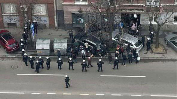 policija legitimisanje poljoprivredni fakutet foto x Poljoprivredni blokada.jpg