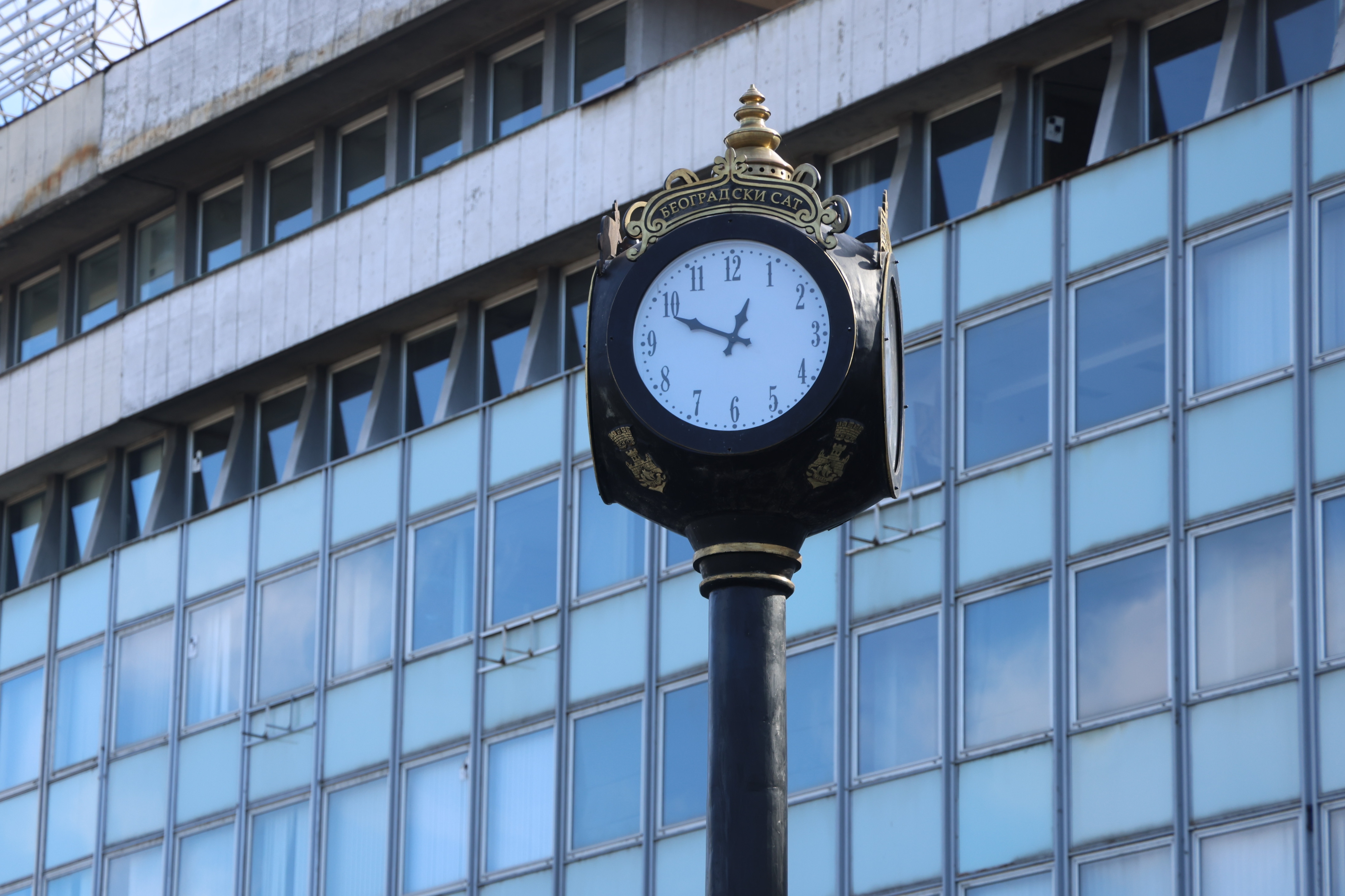 Beograd 27.02.2026. Beogradski sat, sat na kružnom toku na Trgu Republike, kružni tok, Trg Republike Foto: Goran Srdanov/Nova.rs