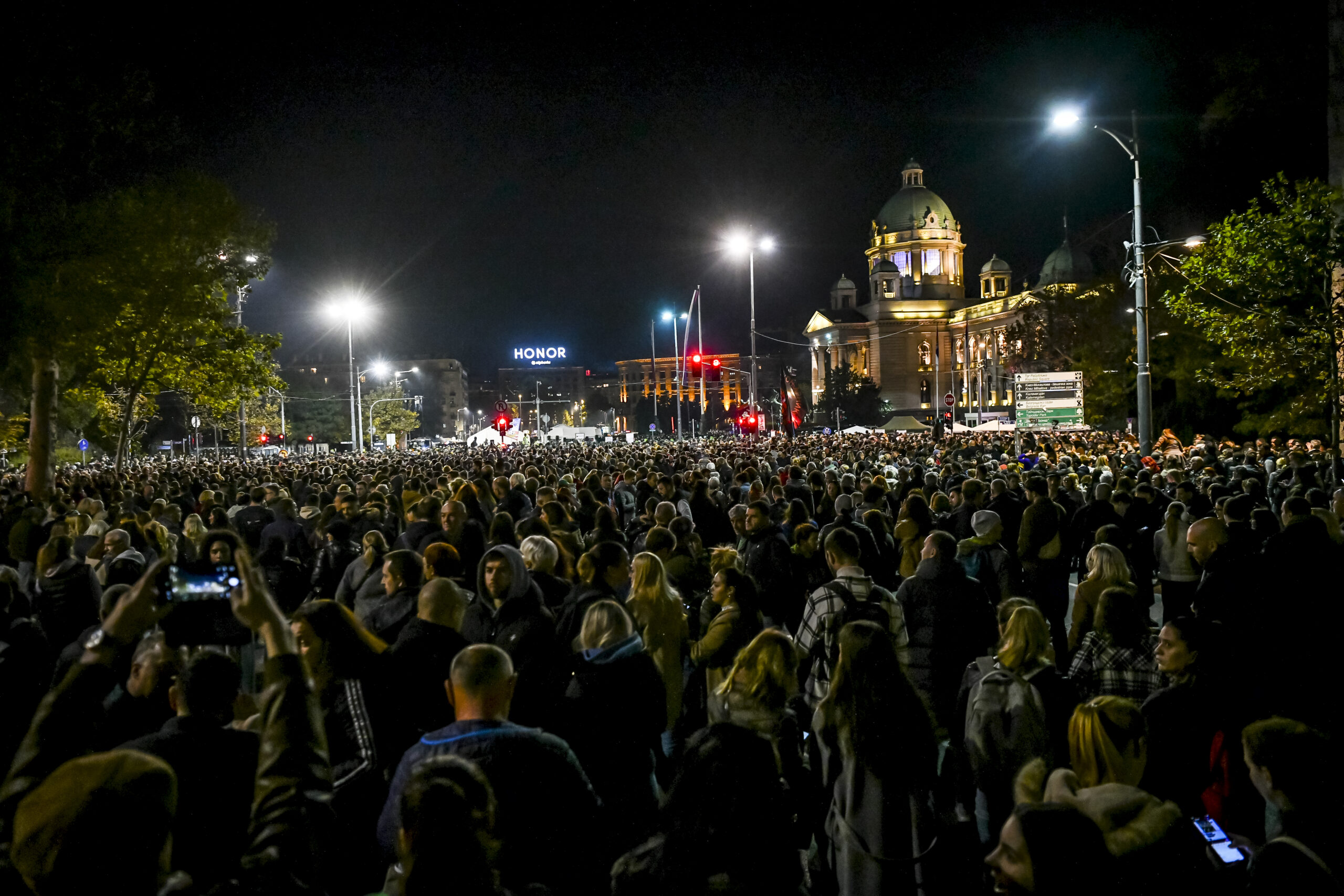 Beograd 06. novembar 2025. Skup podrške Dijani Hrki koja strajkuje gladju kod skupstine Srbije Foto:Goran Srdanov/Nova.rs