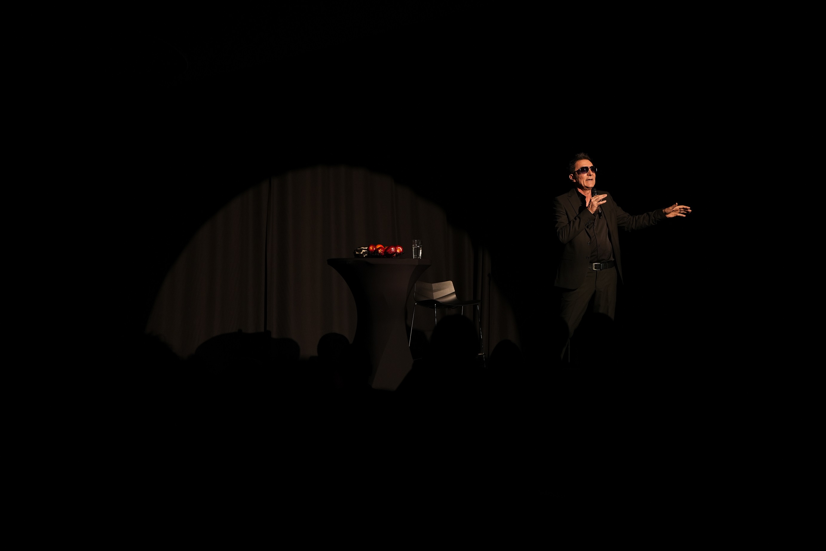 Branko Đurić Đuro, Đurologija foto TouchNtouch produkcija - Uroš Eleković (3).jpg