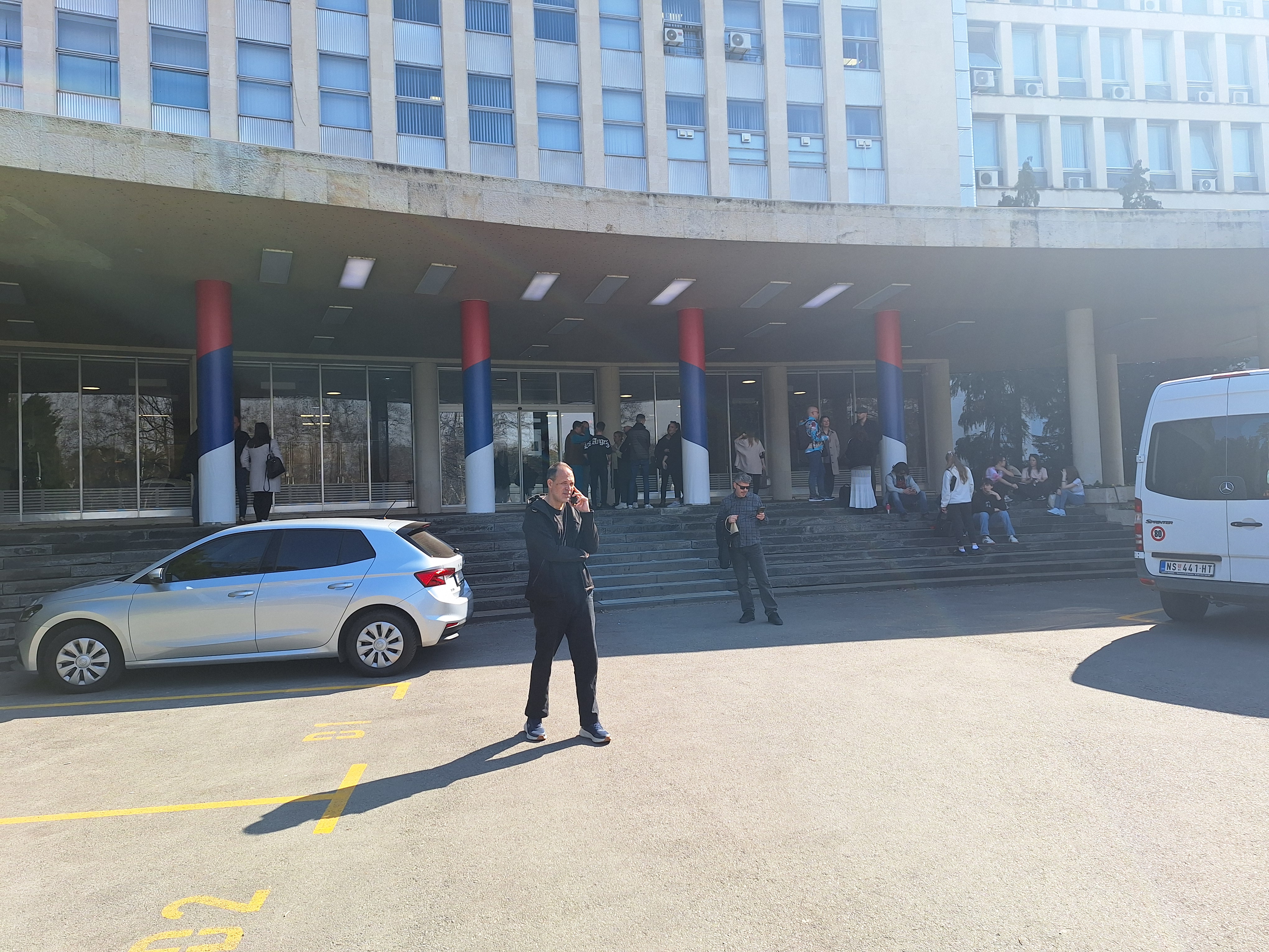 protest podrška priveden student luka pešić foto sanja radovanović nova rs (2).jpg