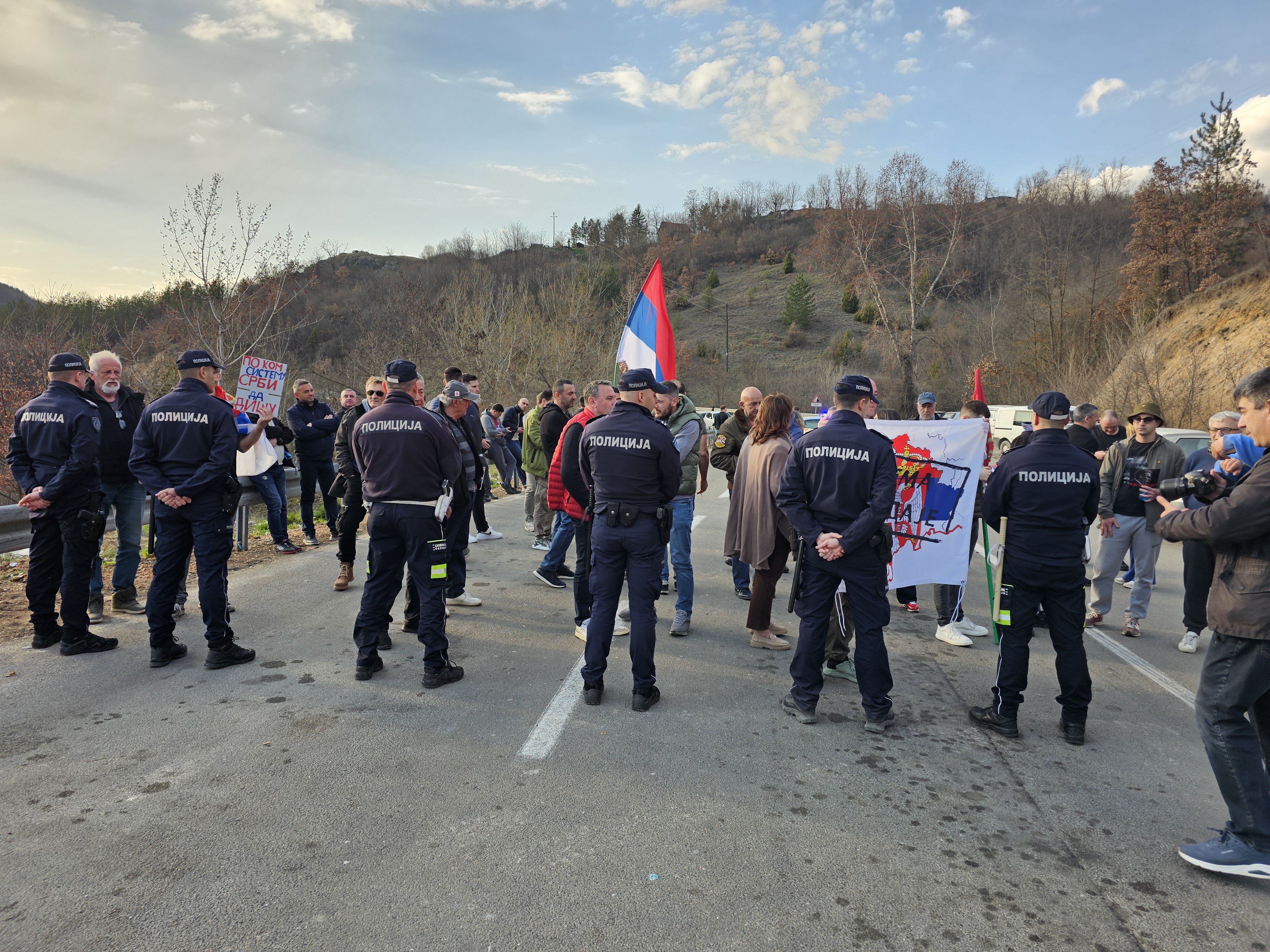 granični prelaz jarinje bokada protest foto andrija lazarević nova rs (1).jpg
