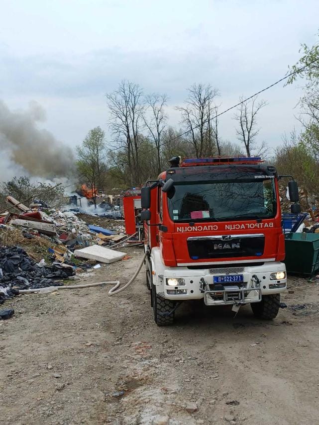 požar čukarica  ulica milorada jovanovića foto jovan mladenović nova rs (21).jpeg
