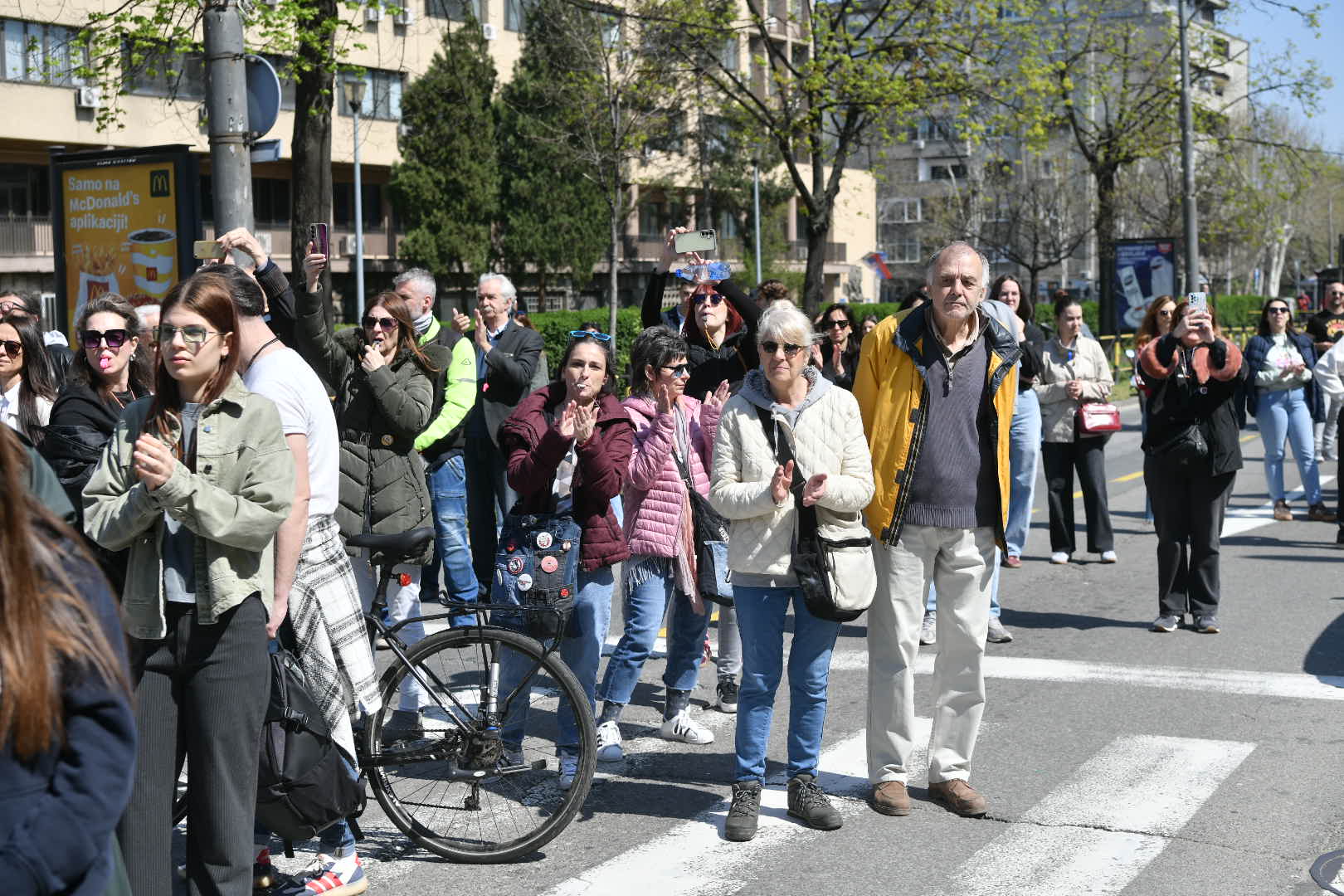 Beograd 04.04.2026. Protest Sloboda studentima, Dan sutdenata, građani i studenti ispred policijske uprave 29. novembar  Foto: Goran Srdanov/Nova.rs