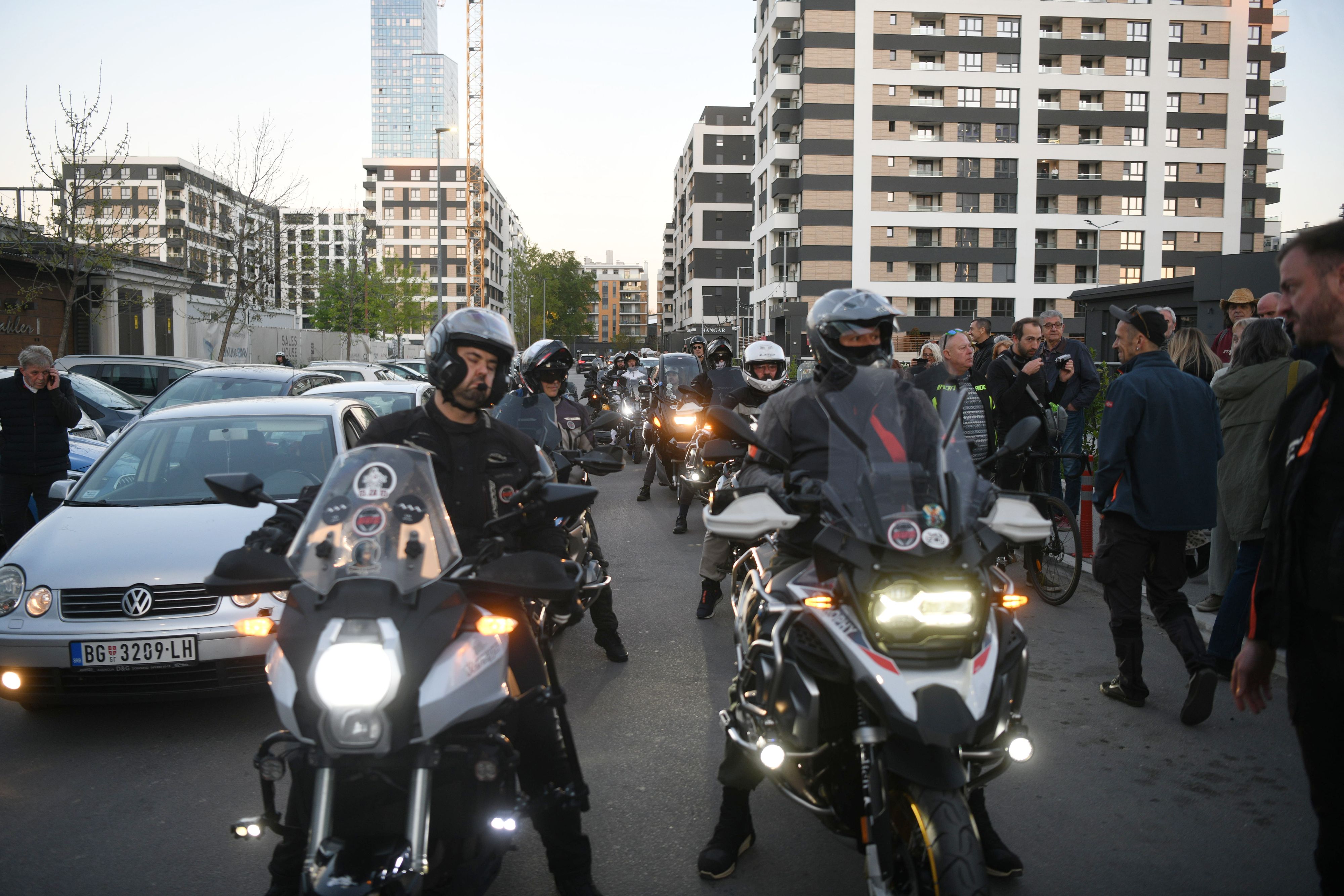 Beograd 07.04.2026. Protest građana i zaposlenih ispred zgrade televizije N1 zbog smene Igora Božića. N1, protest, zaposleni, građani Foto: Filip Krainčanić/Nova.rs