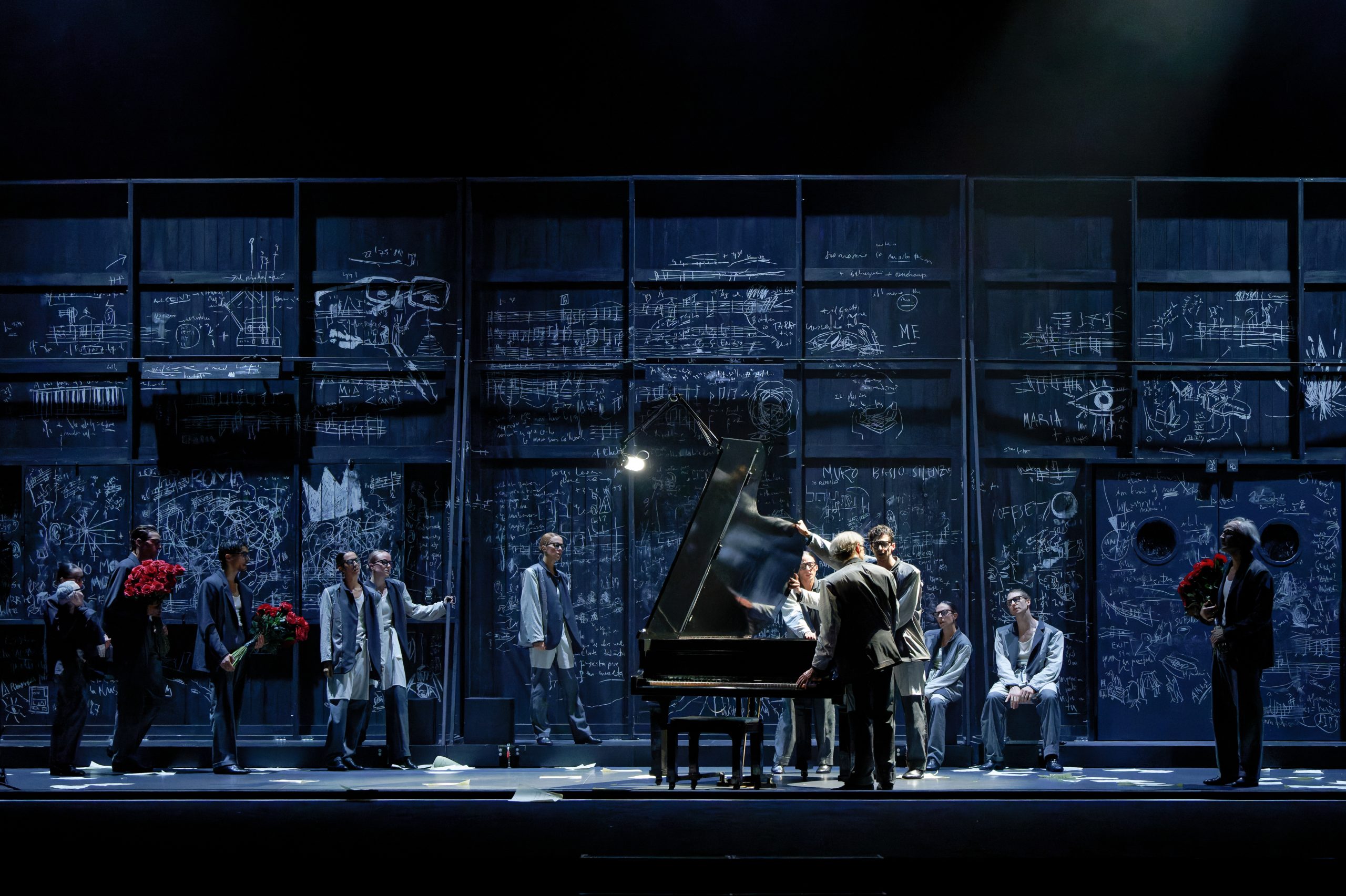 CCN-Aterballetto-Notte-Morricone-ph.-Christophe-Bernard-44-scaled.jpg Aterballetto za kraj!