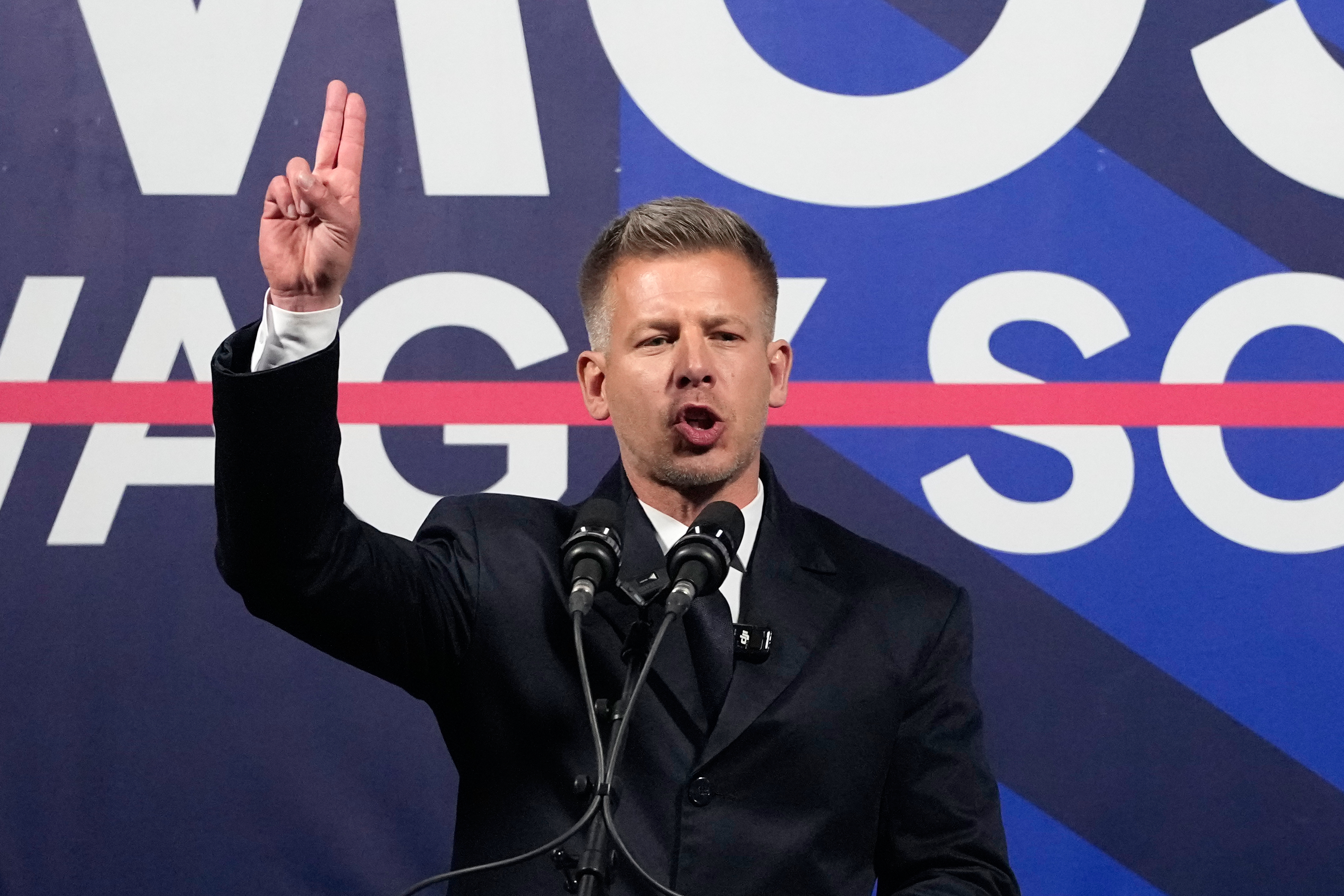 Završni predizborni skup opozicionog lidera Petera Mađara 9884229e814c47e7b3a5dfebf95ddcb3--1--c7648b8dce424acc8744d1789acfaa46.jpg