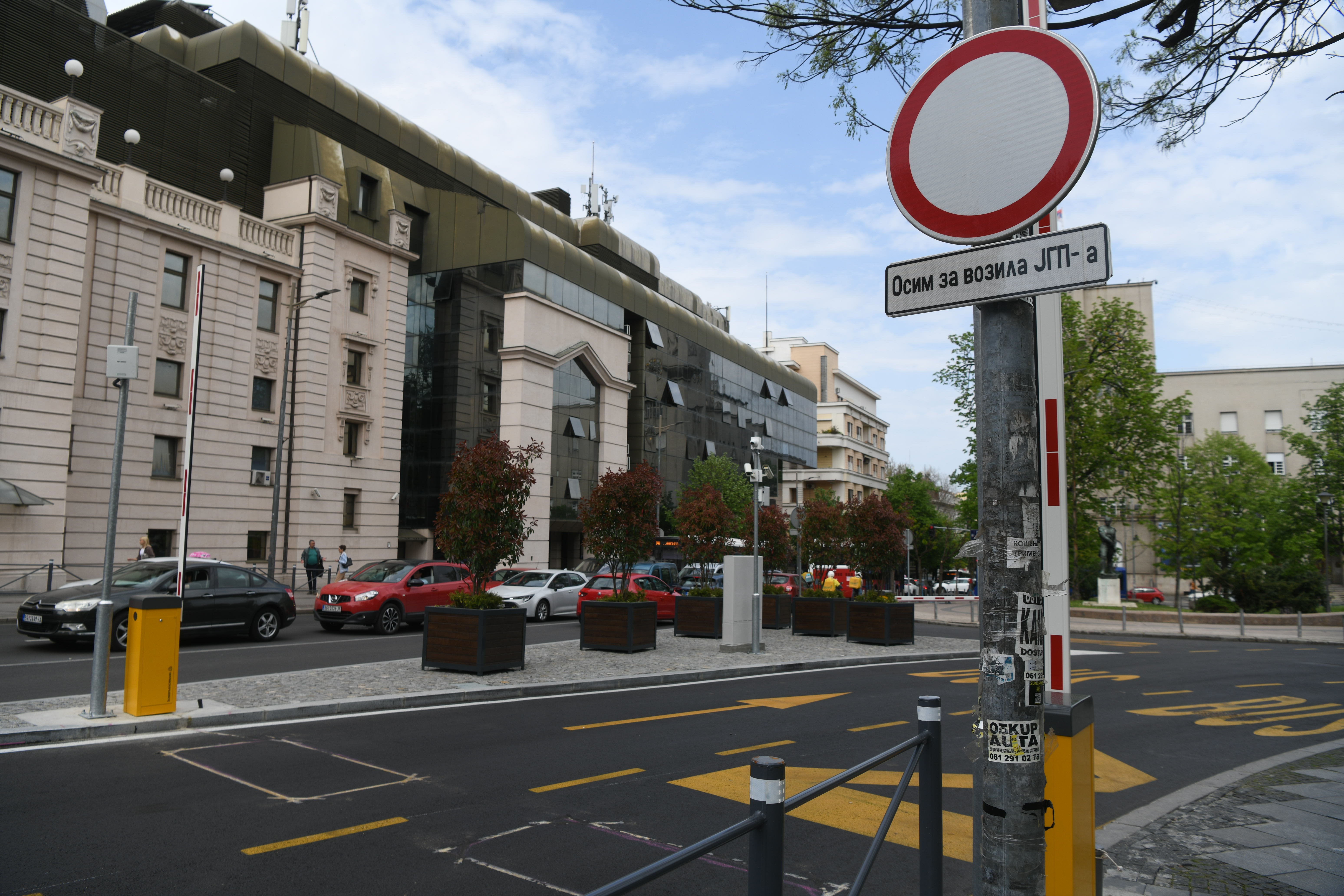 Beograd 15.04.2026. Rampa, staklenac, trg republike, rampa kod staklenca za autobuse