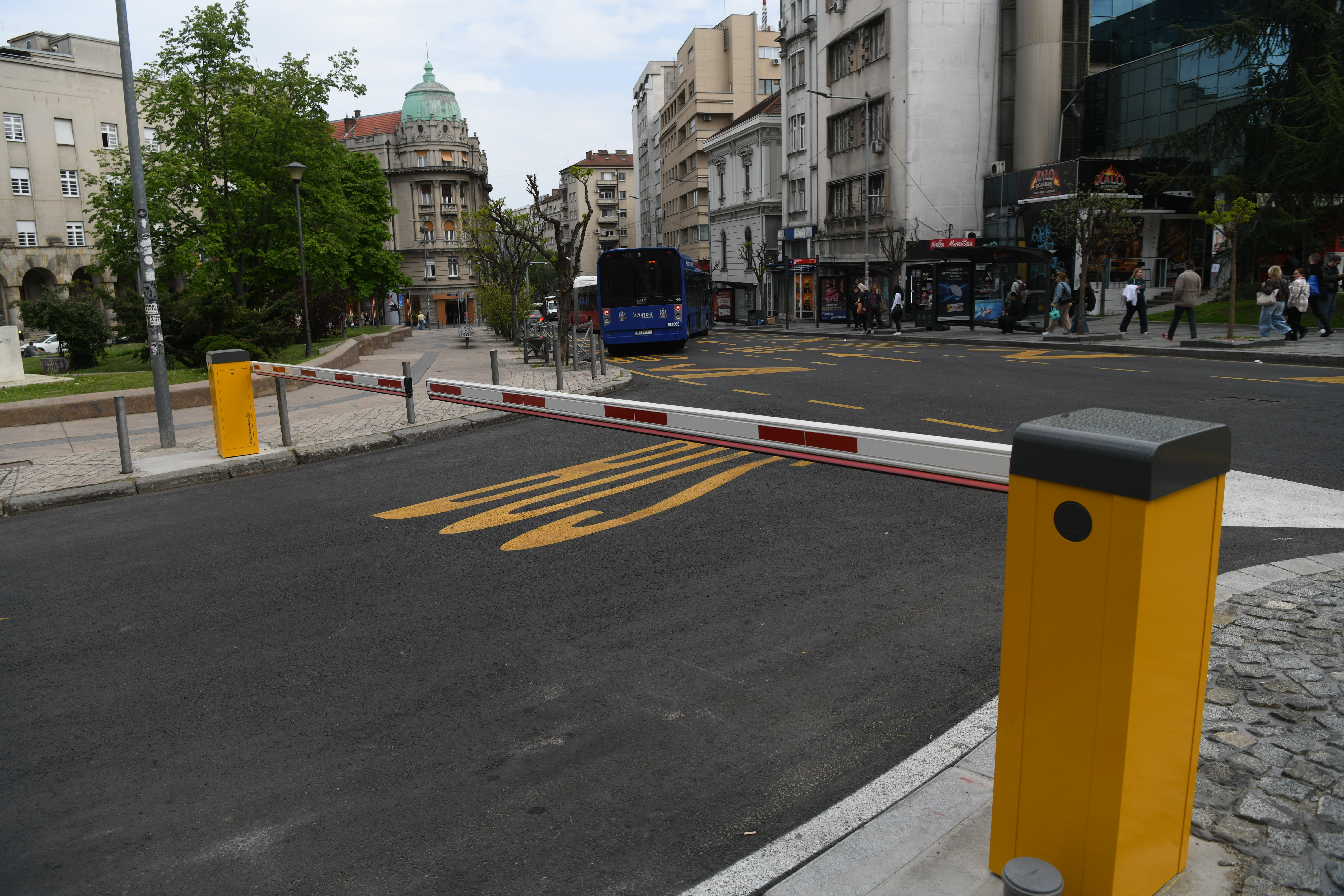 Beograd 15.04.2026. Rampa, staklenac, trg republike, rampa kod staklenca za autobuse