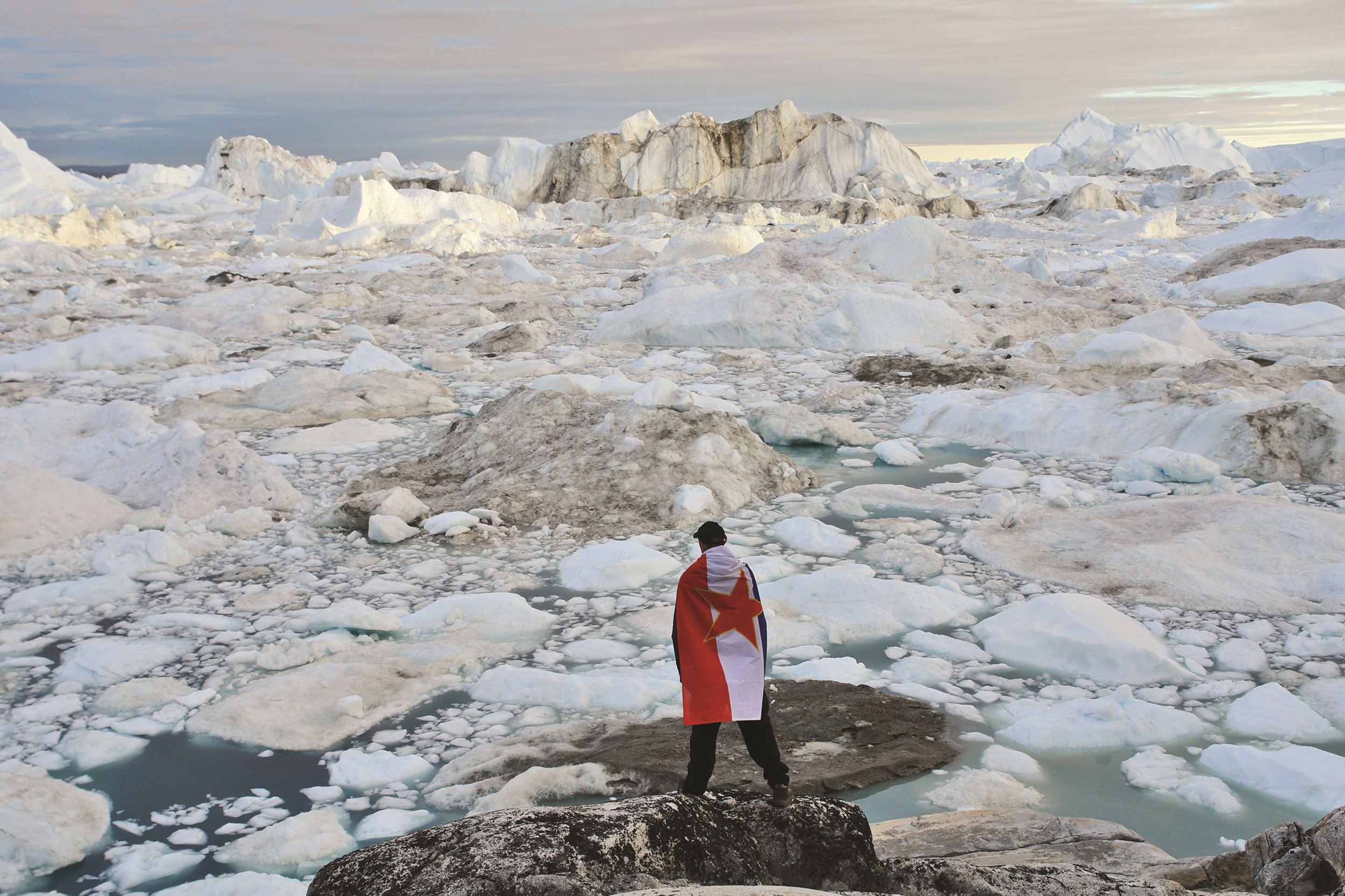Dragan Vojvodić, Dead Land, umetnička akcija, 2010. foto Ljiljana Maletin Vojvodić.jpg