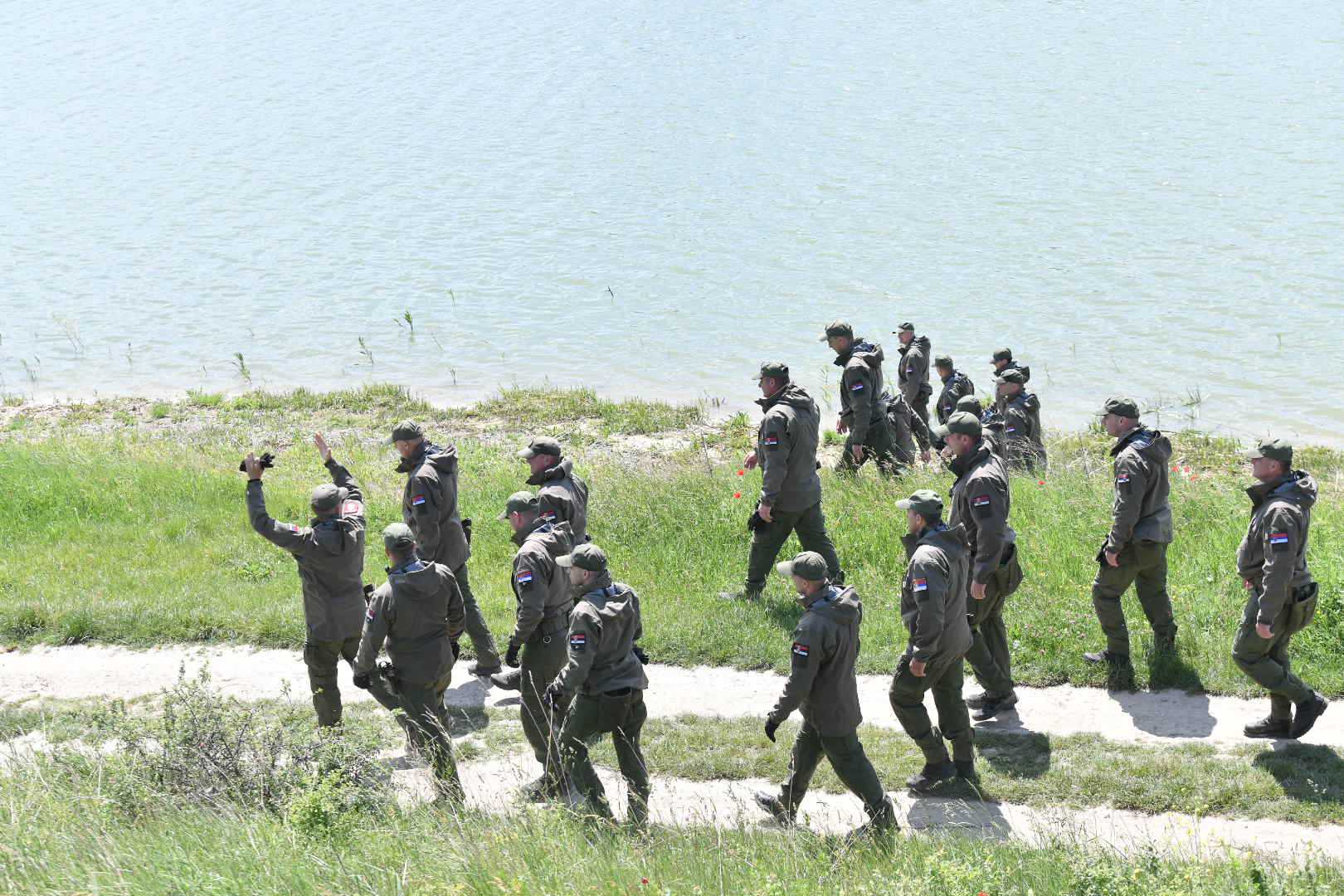 Jarkovac, 18.05.2026. policijska pretraga terena kod Jarkovačkog jezera, potraga za telom ubijenog Aleksandra Nešovića Baje