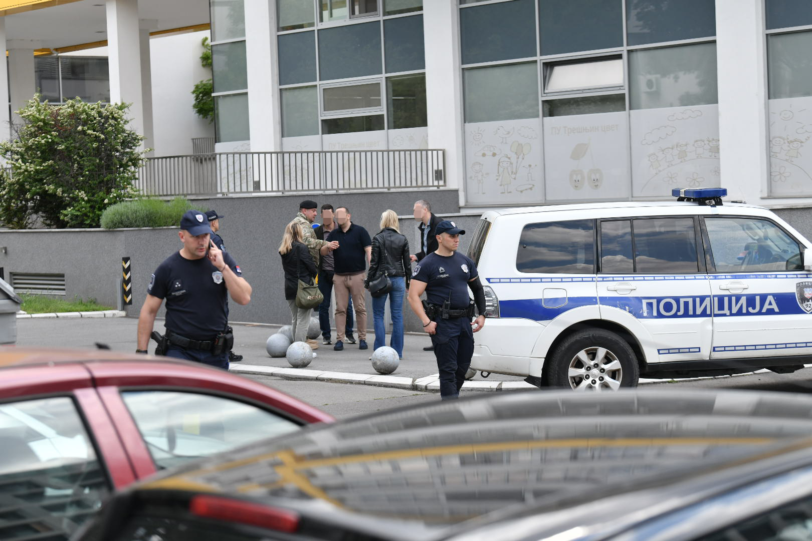 Beograd, 21.05.2026. Restoran Jerry, restoran Džeri u ulici Trešnjinog cveta na Novom Beogradu, pucnjava, policija foto Goran Srdanov/Nova.rs