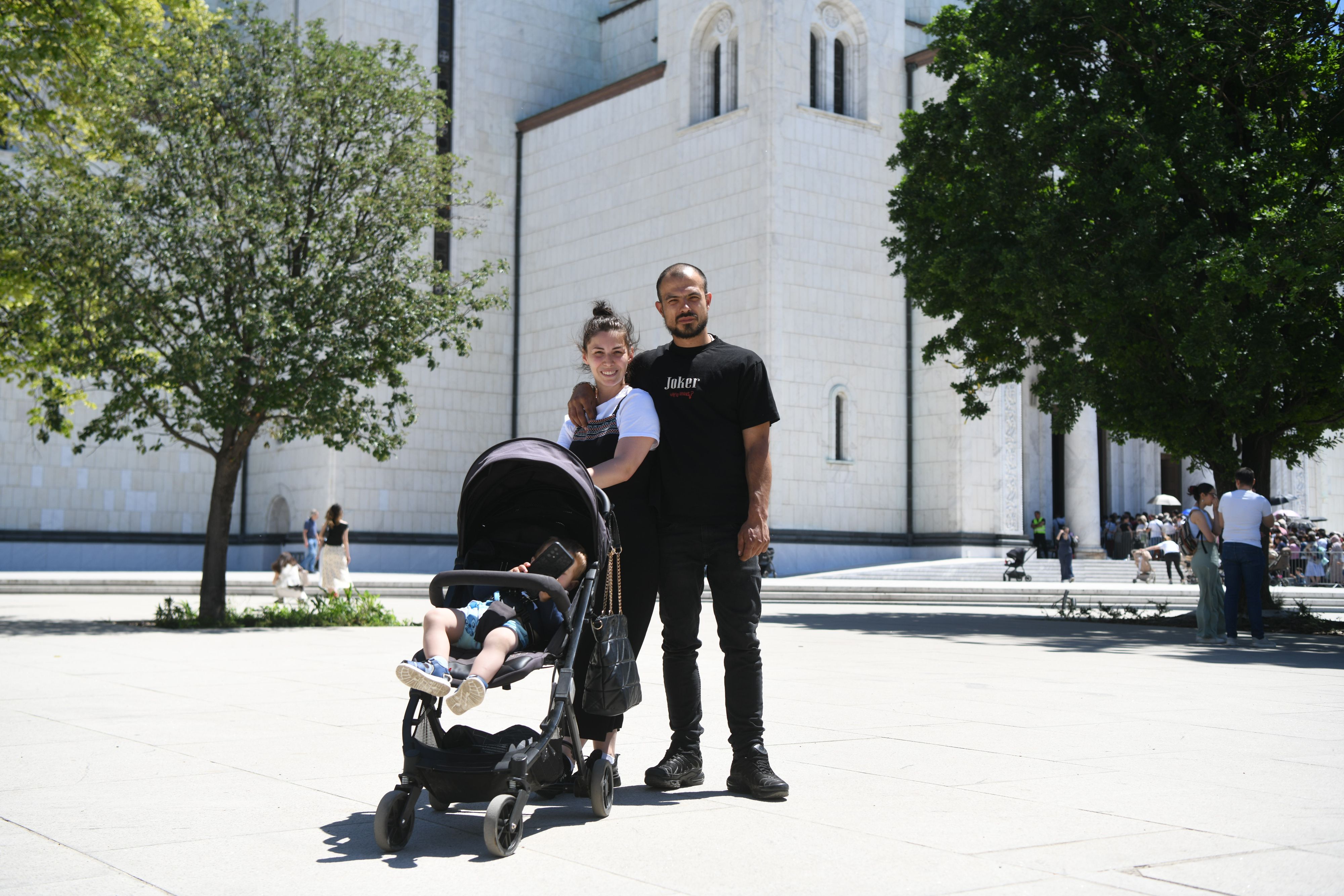 Beograd 28. maj 2026. Hram Svetog Save, Pojas Presvete Bogorodice svetinja izlozena u Hramu, pravoslavni vernici čekaju red za celivanje svetinje Foto Filip Krainčanić Nova.rs