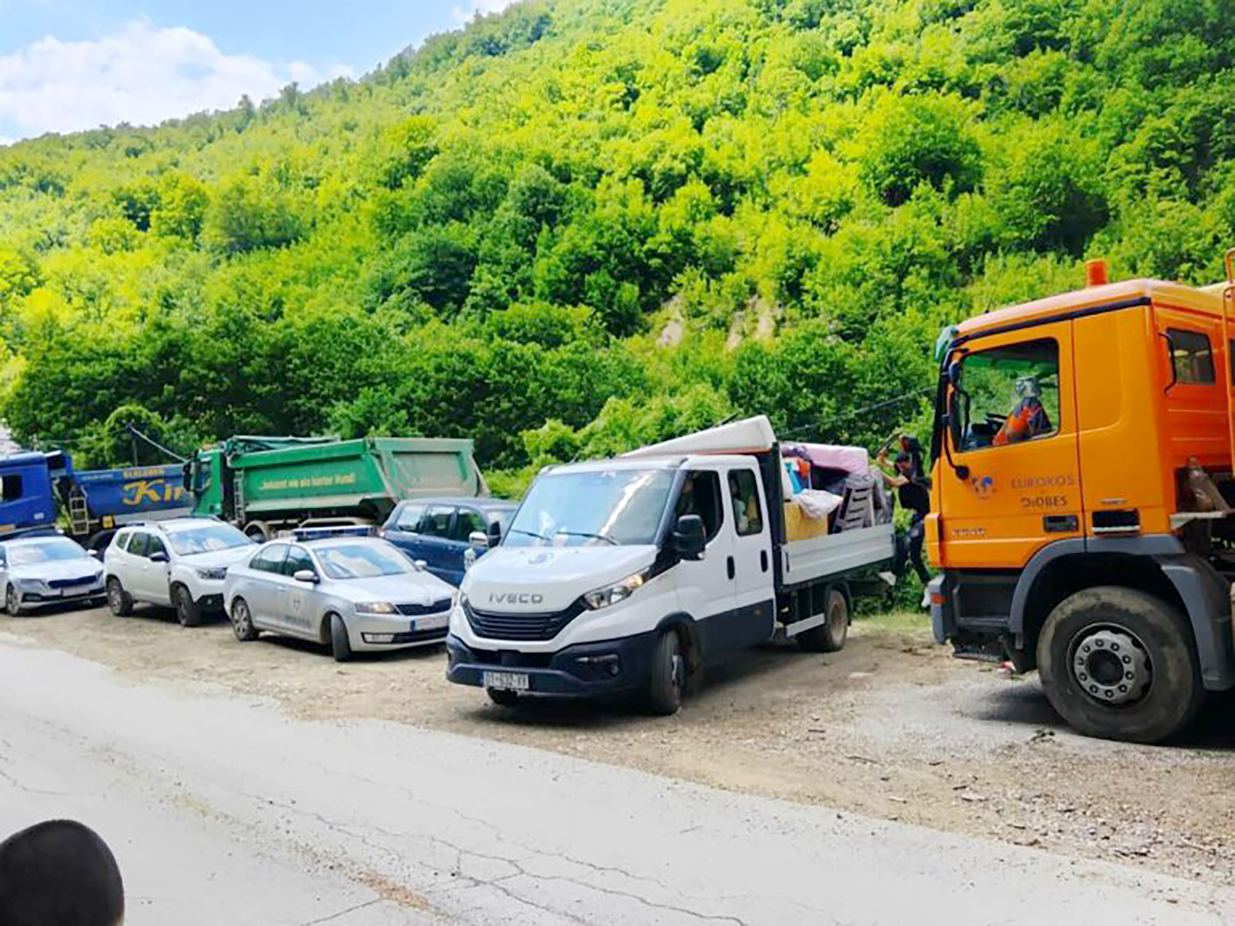 rušenje vikendica u Čečevu na Gazivodama Foto KoSSev (4).jpg