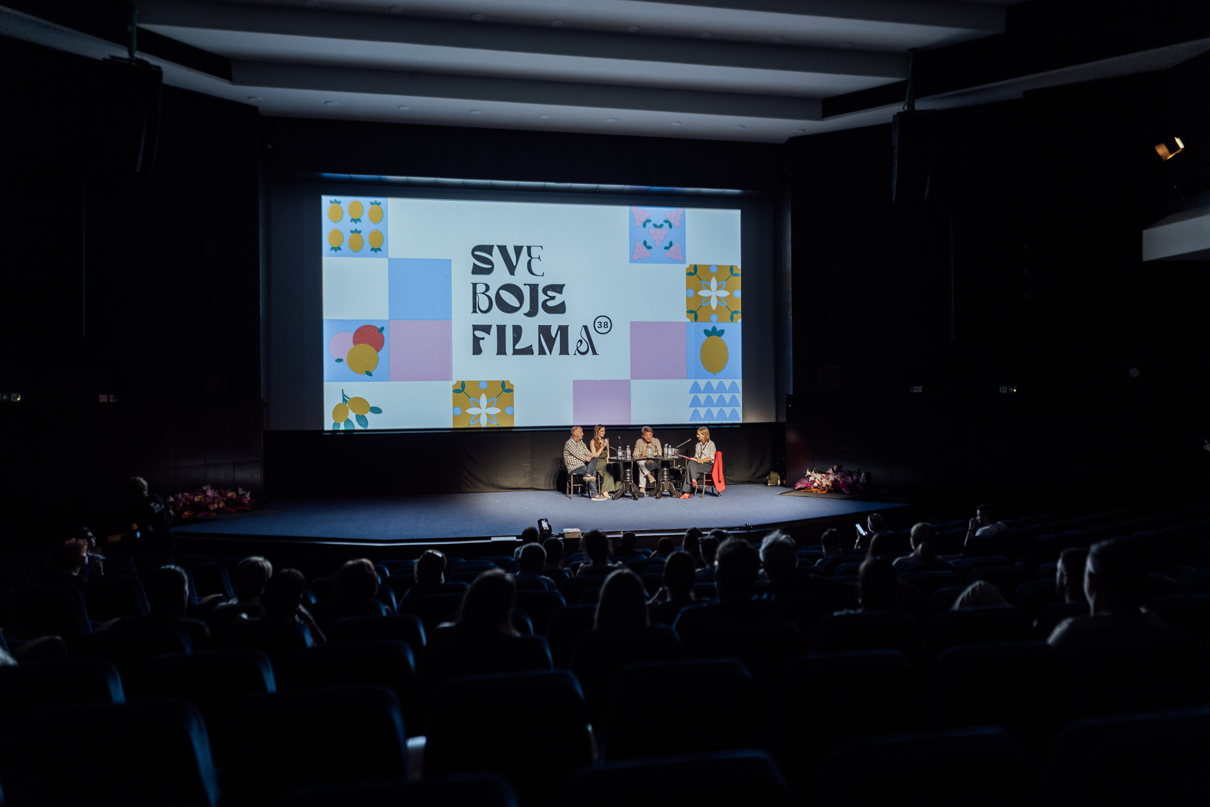 Filmski festival u Herceg Novom Dvorana Park, foto Miloš Samardžić.jpg