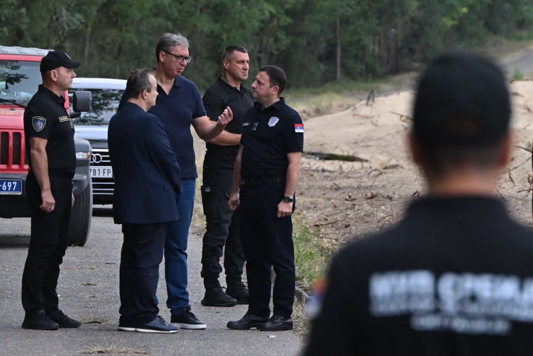 Aleksandar Vučić Deliblatska peščara foto instagram buducnostsrbijeav (4).jpg