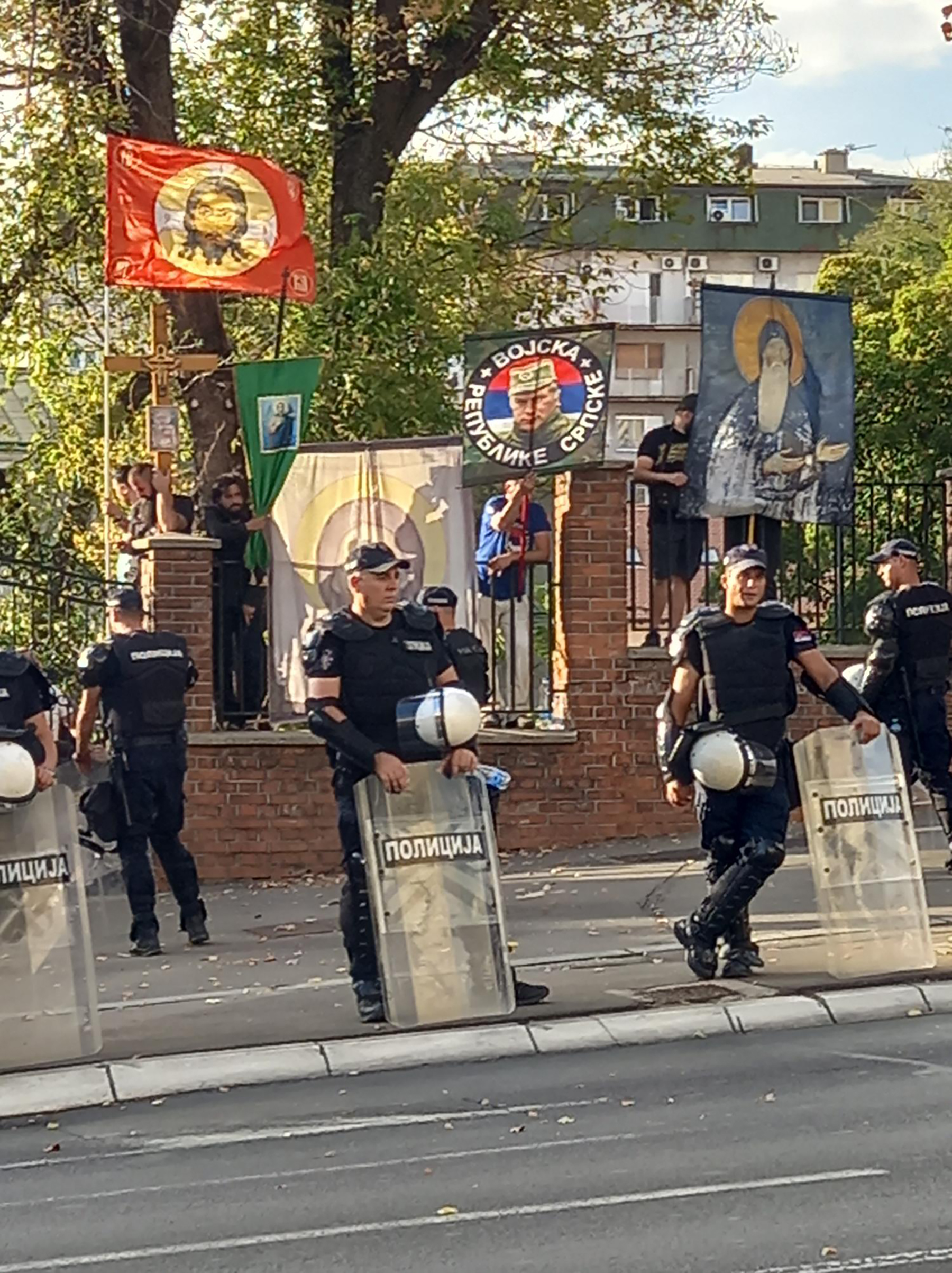 Mesto: BeogradDatum: Sat Sep 05 17:54:21 CEST 2026Dogadjaj: DRUŠTVO - Protest protivnika Parade ponosa ispred Vaznesenjske crkve.Fotoreporter: Leposava ČolićIzvor: FoNet