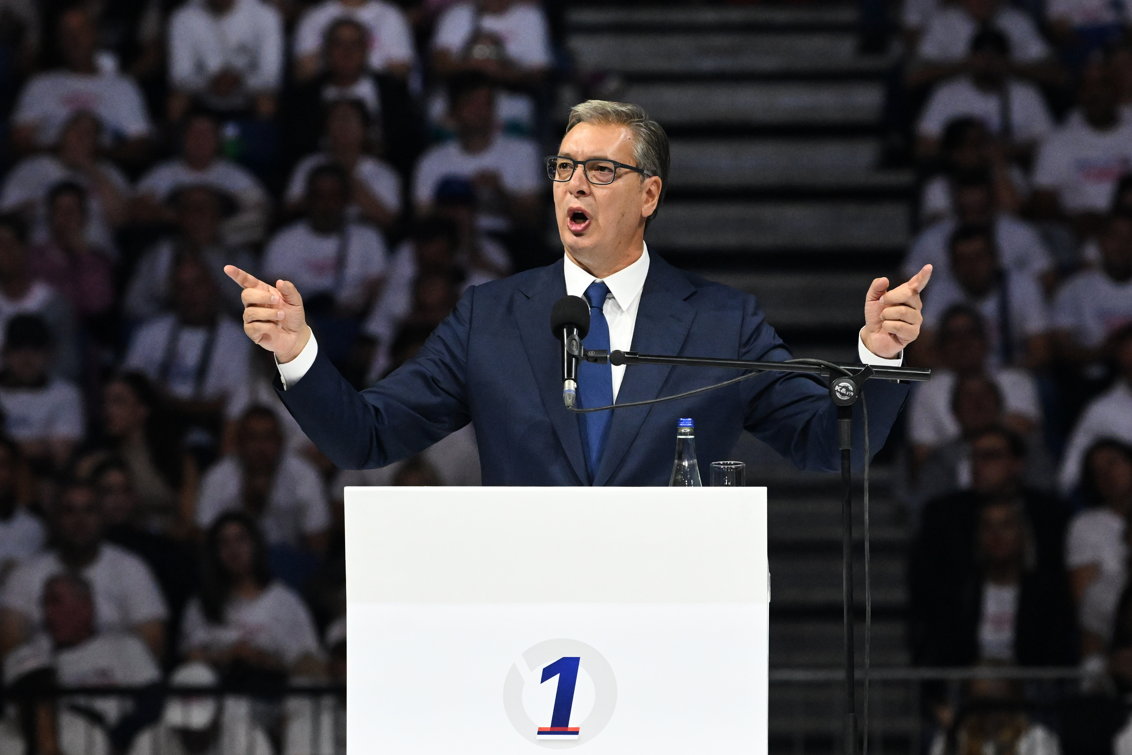 Aleksandar Vučić na predizbornnom skupu SNS u Areni 0a15411e0d164de192d0a7a77f87f16d--0--bc92157513714f45927b0d2c66d252d6.jpg