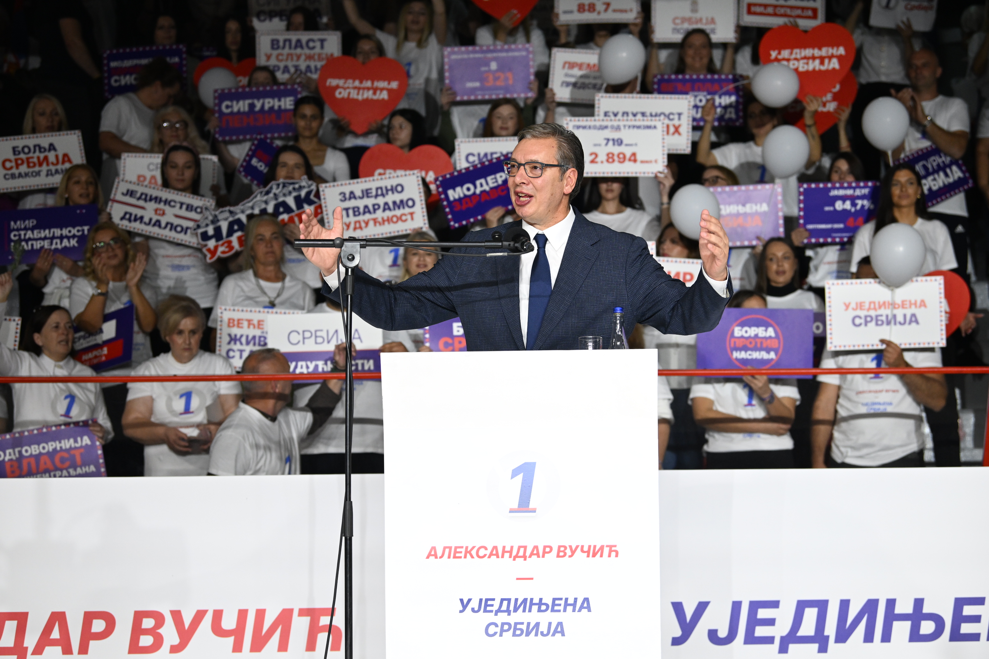 Čačak 19. oktobar 2026. Predizborni skup liste Ujedinjena Srbija Aleksandar Vučić SNS Srpska napredna stranka u Čačku, pristalice simpatizeri Foto Marko Ljutica